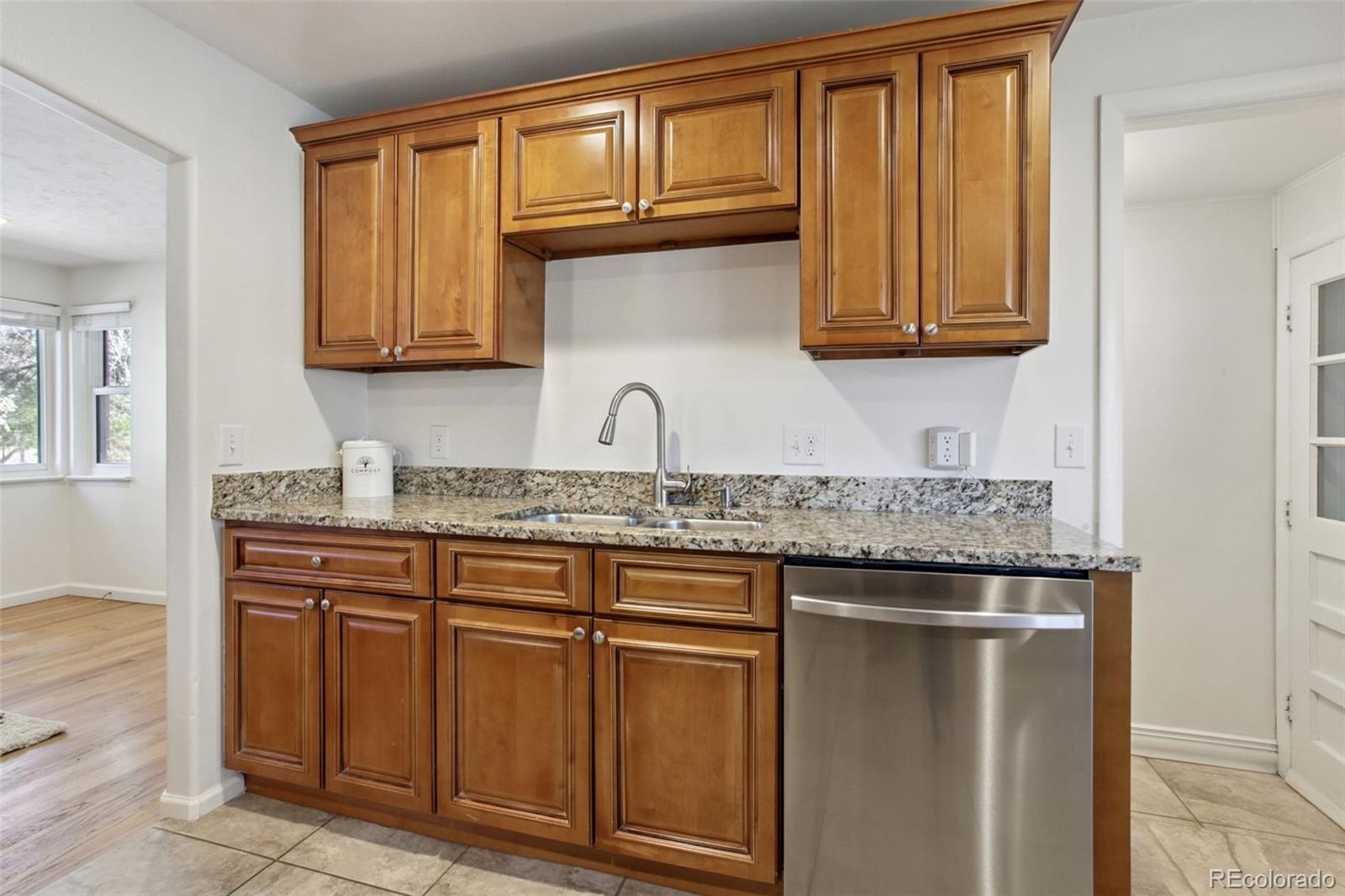 MLS Image #7 for 3504 w alamo drive,littleton, Colorado
