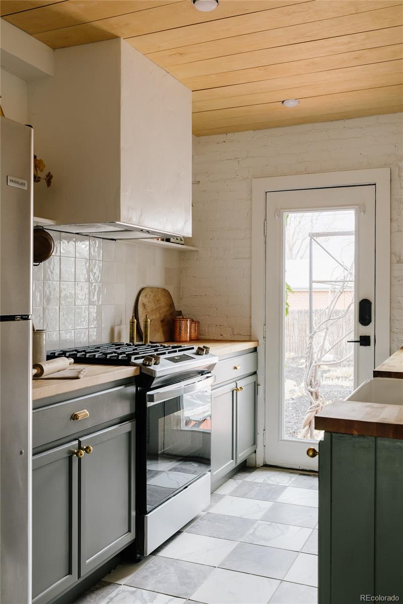 MLS Image #16 for 3917  haddon road,denver, Colorado
