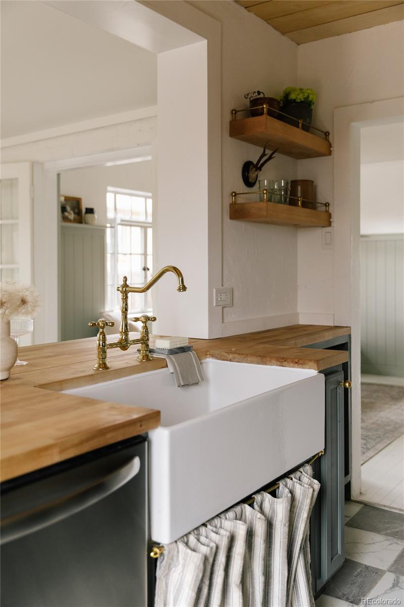 MLS Image #17 for 3917  haddon road,denver, Colorado