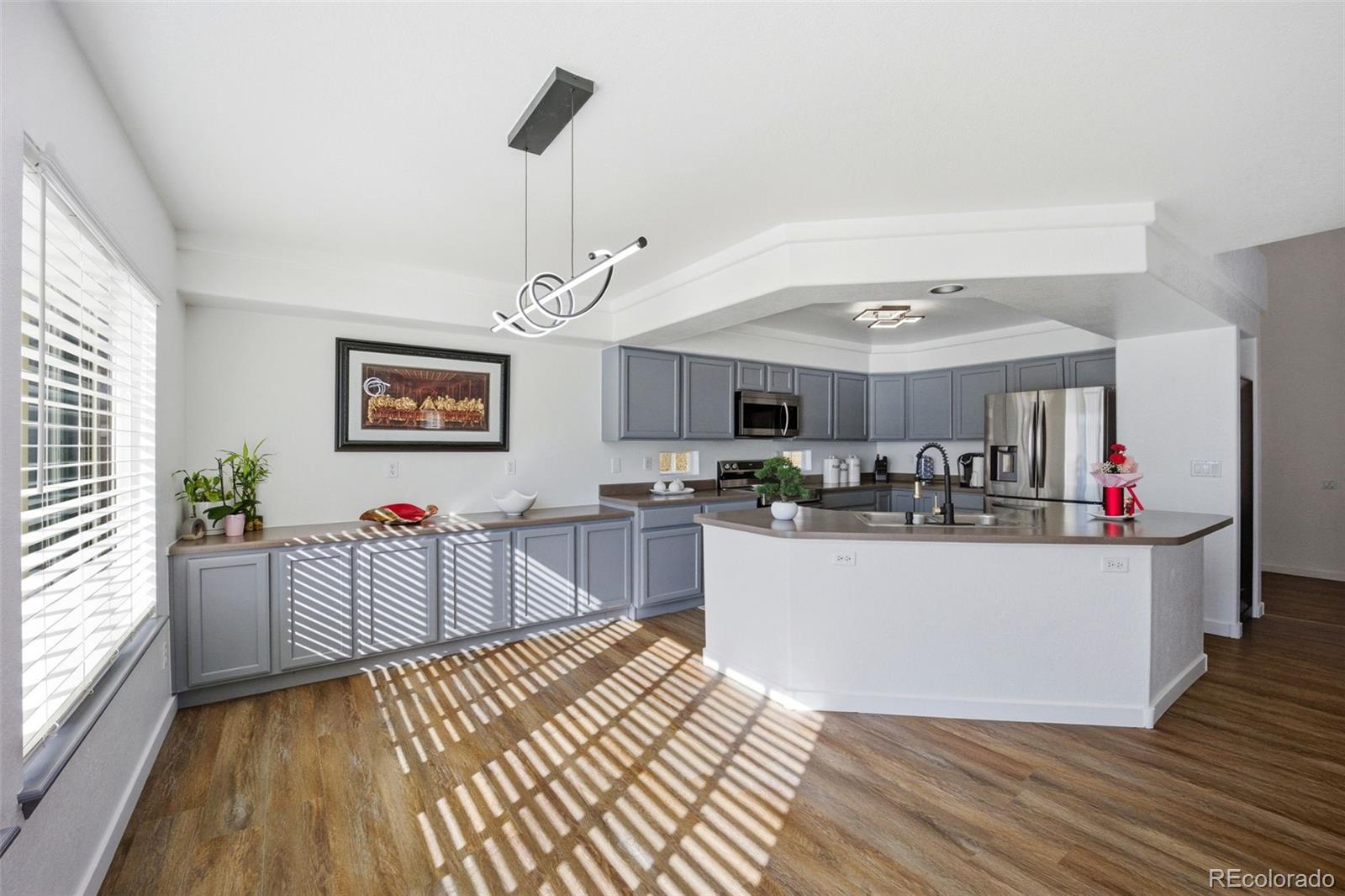 MLS Image #18 for 20372 e 40th place,denver, Colorado