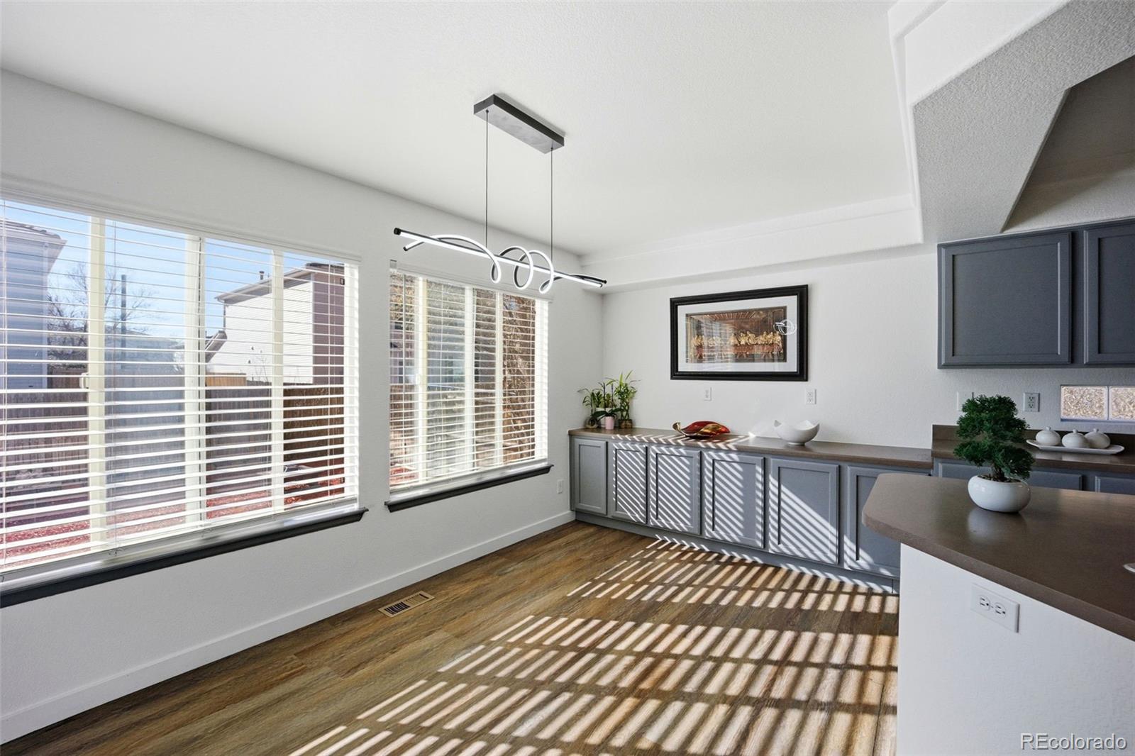 MLS Image #19 for 20372 e 40th place,denver, Colorado