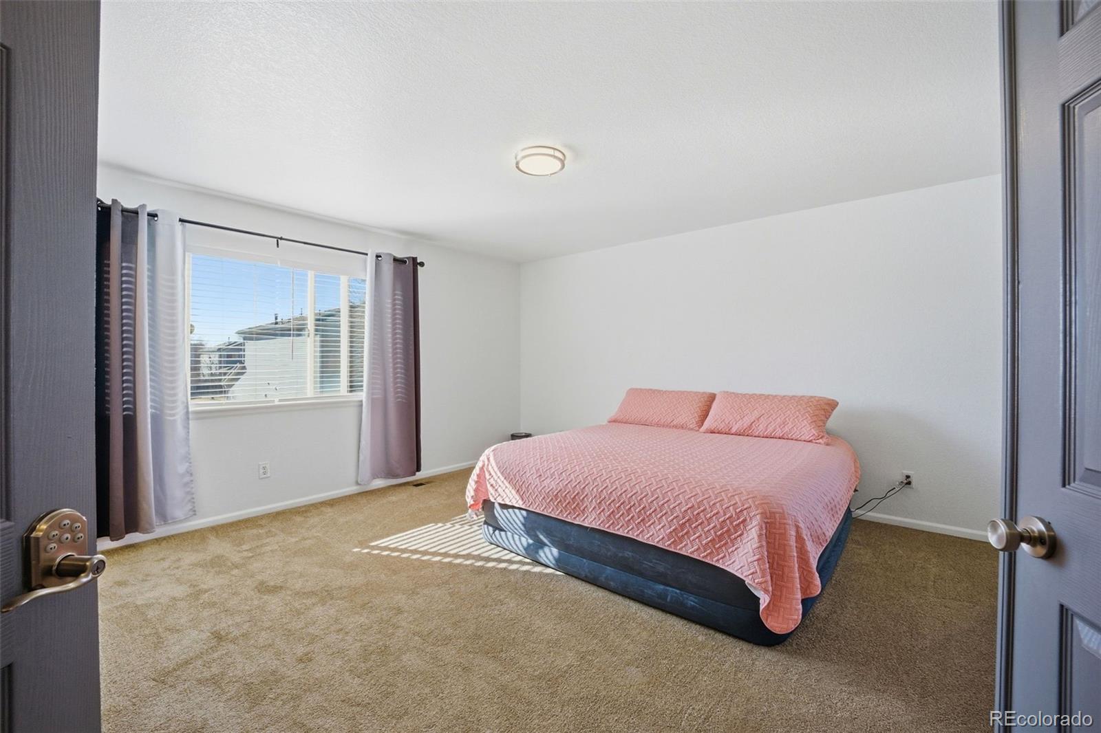 MLS Image #30 for 20372 e 40th place,denver, Colorado