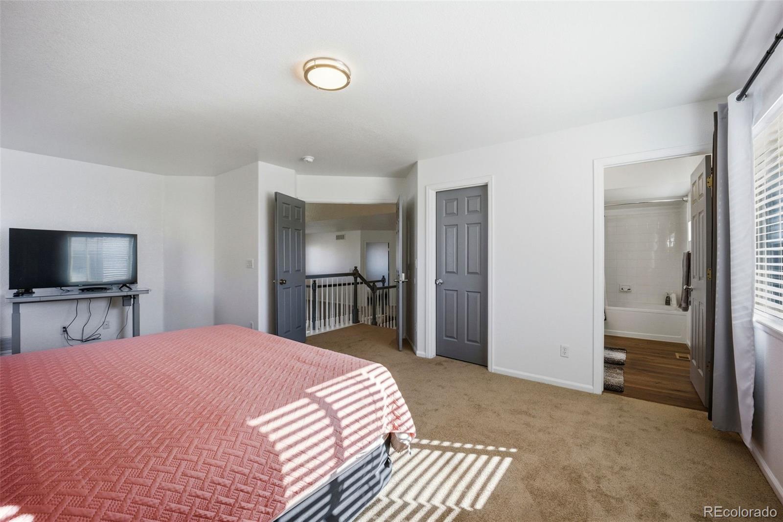 MLS Image #32 for 20372 e 40th place,denver, Colorado