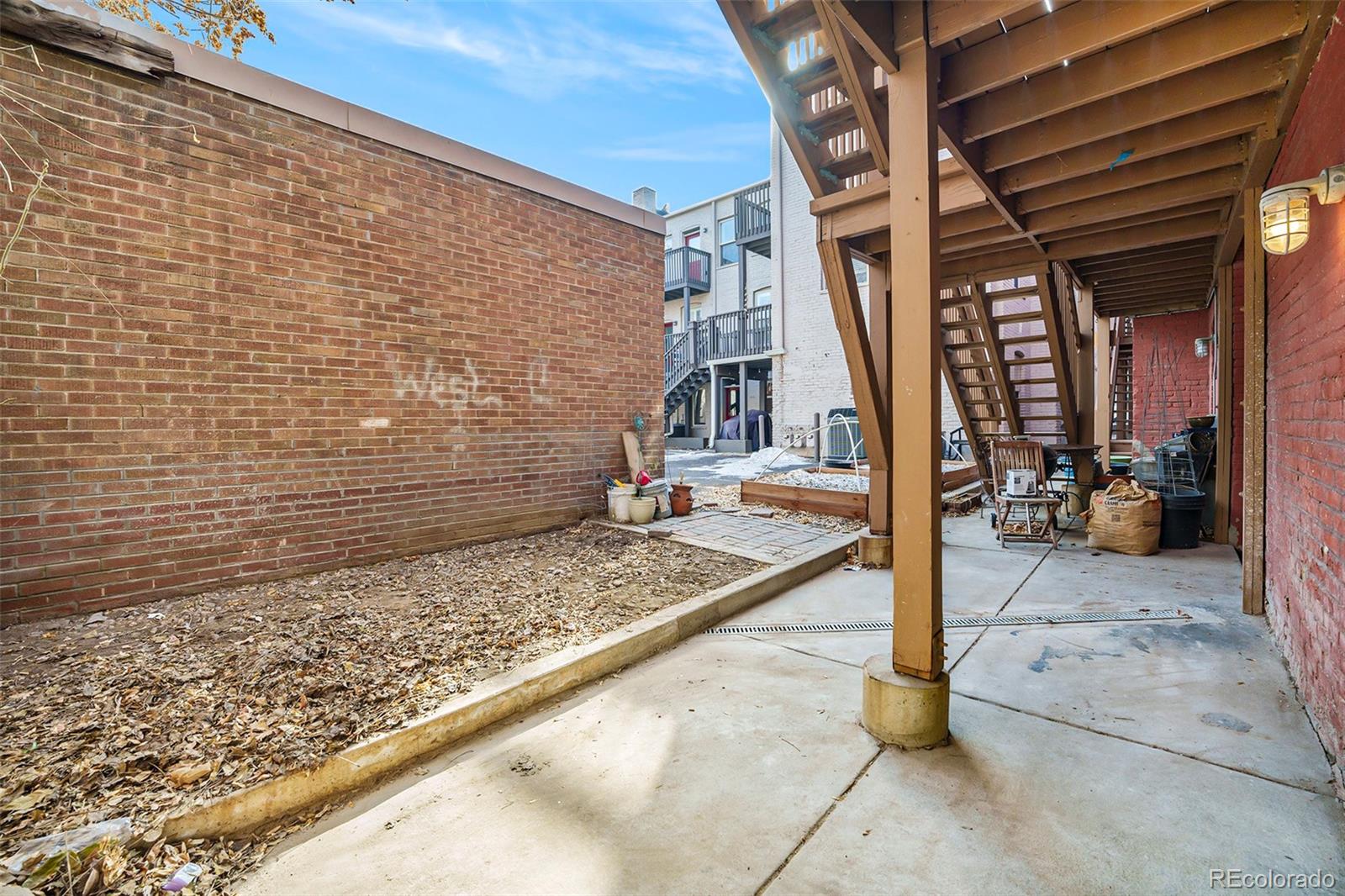 MLS Image #18 for 1610 n humboldt street 1/2,denver, Colorado