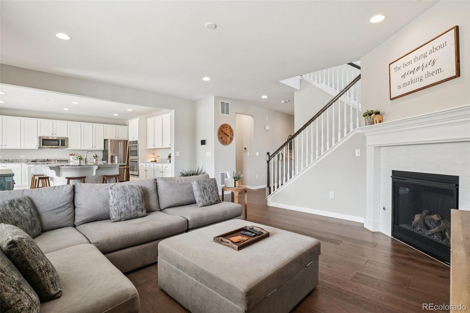 MLS Image #11 for 7136 s vandriver way,aurora, Colorado