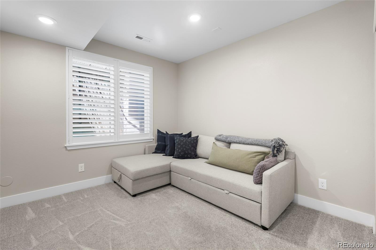 MLS Image #16 for 9711 e 61st place,denver, Colorado
