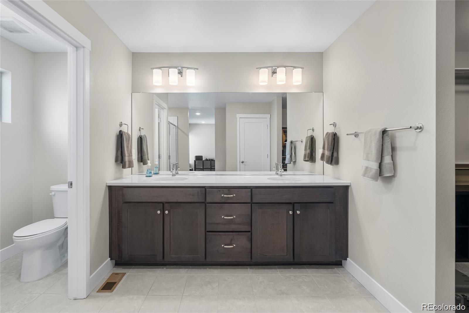MLS Image #8 for 9711 e 61st place,denver, Colorado