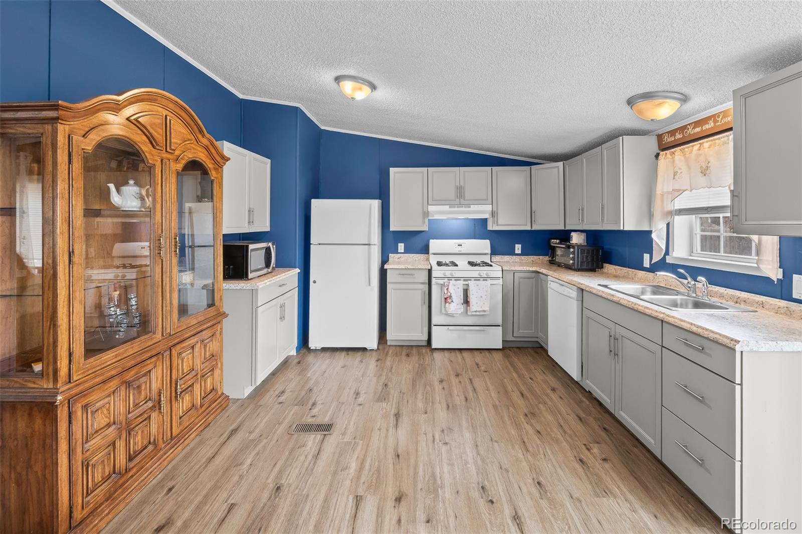MLS Image #10 for 8373  monroe circle,denver, Colorado
