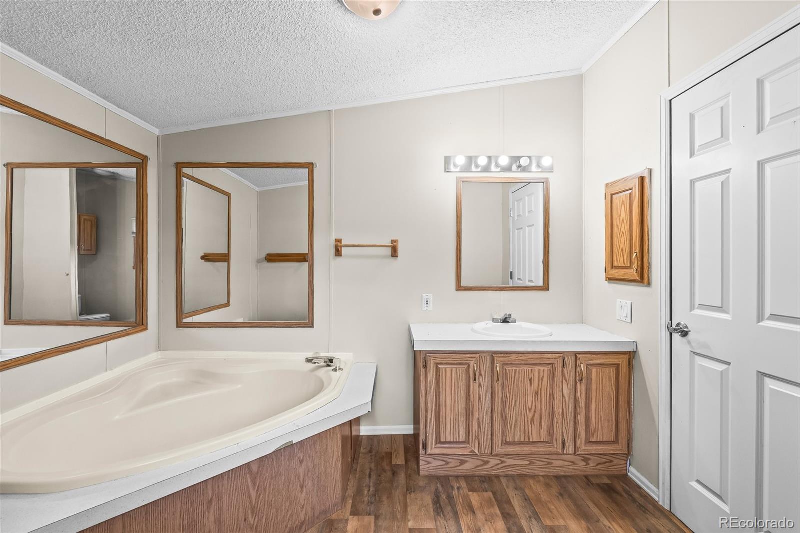 MLS Image #16 for 8373  monroe circle,denver, Colorado