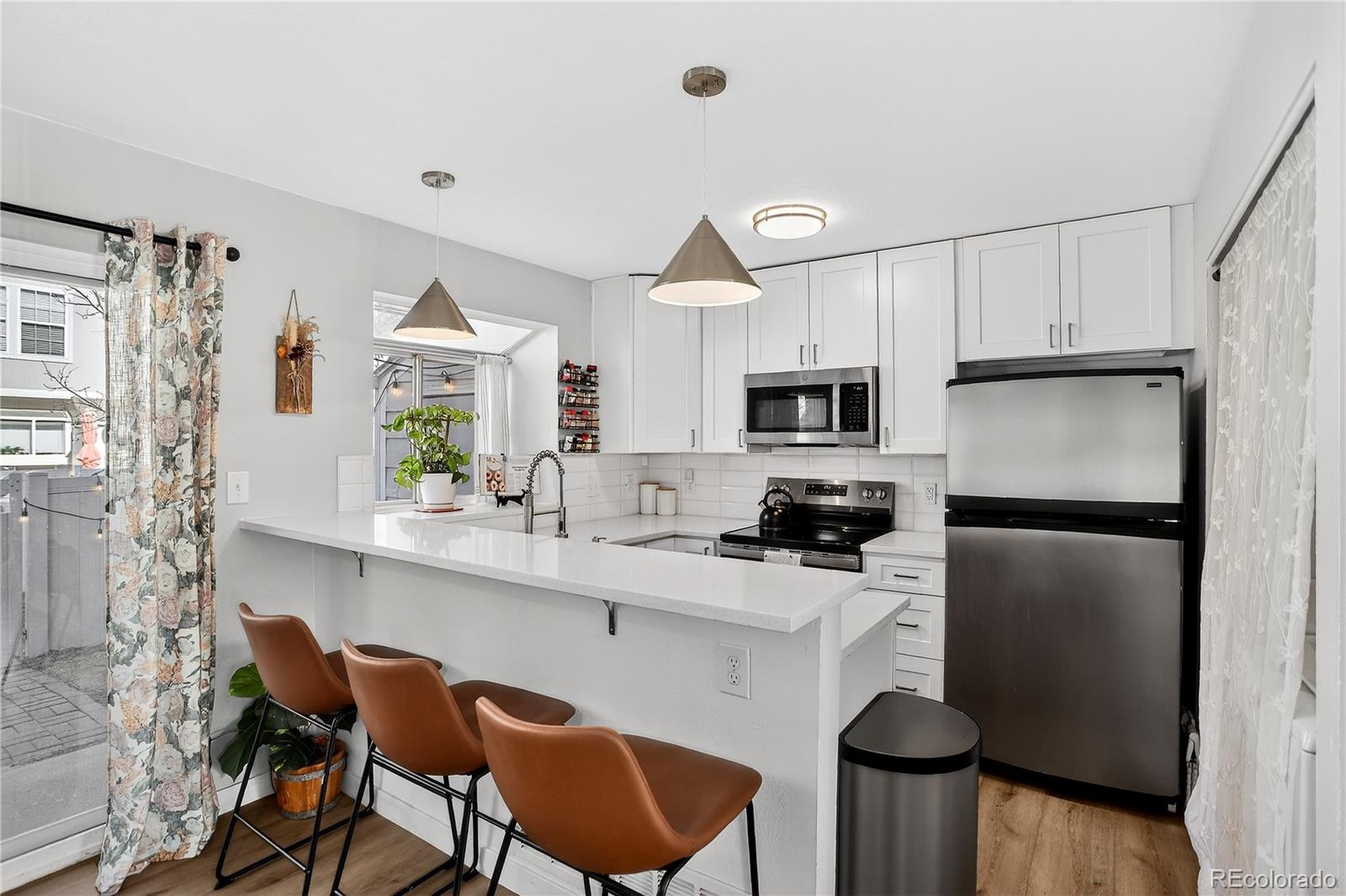 MLS Image #11 for 9659 w chatfield avenue,littleton, Colorado