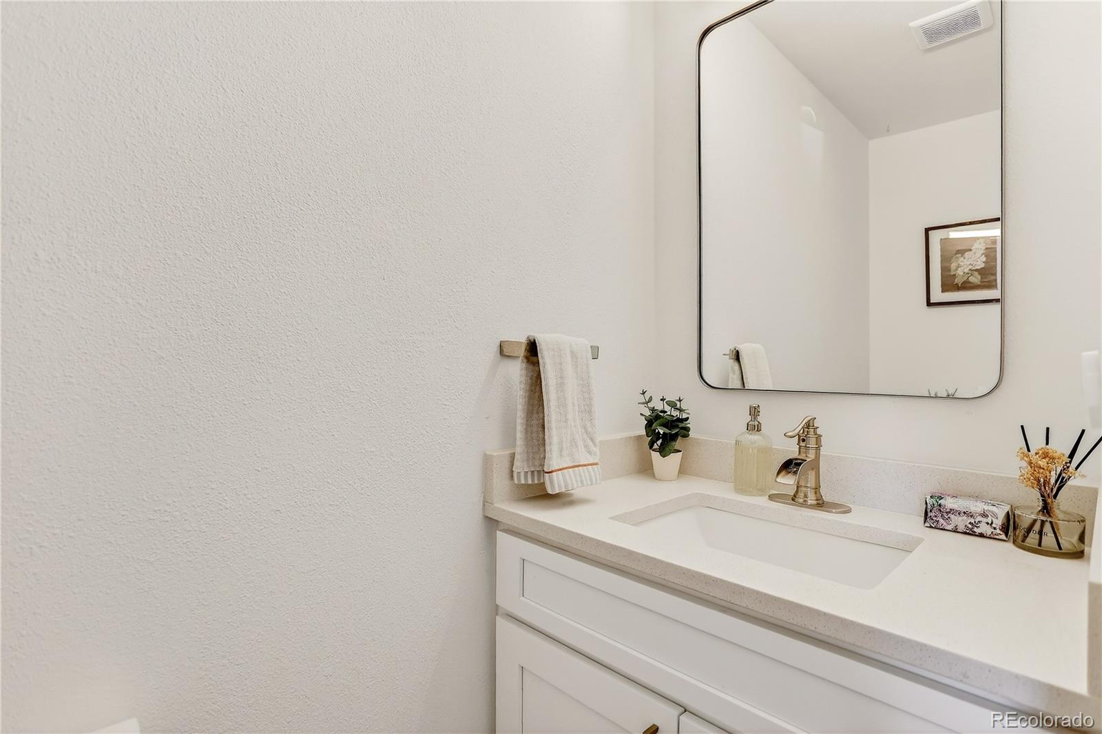 MLS Image #14 for 9659 w chatfield avenue,littleton, Colorado