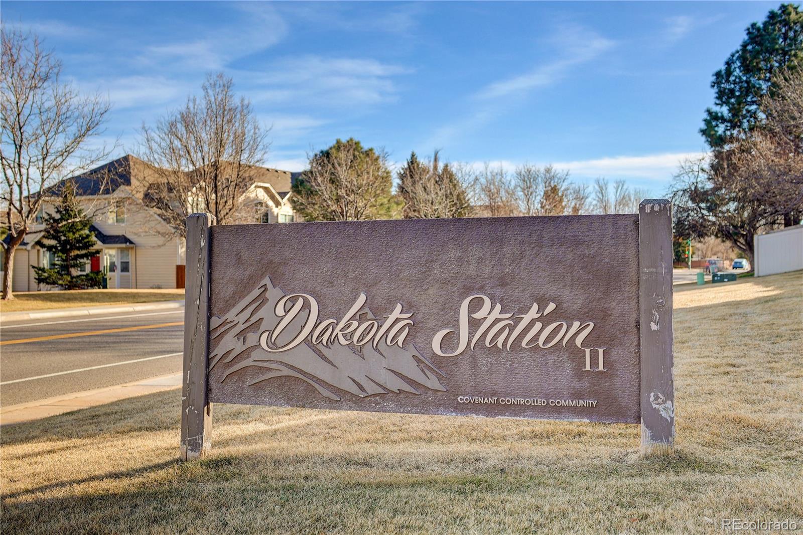 MLS Image #3 for 9659 w chatfield avenue,littleton, Colorado