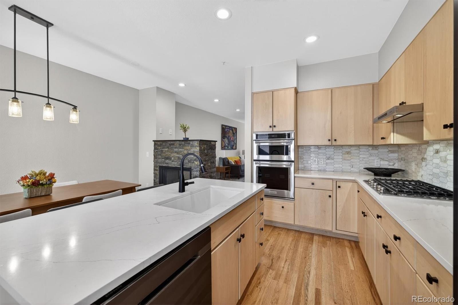 MLS Image #6 for 18 s monroe street,denver, Colorado