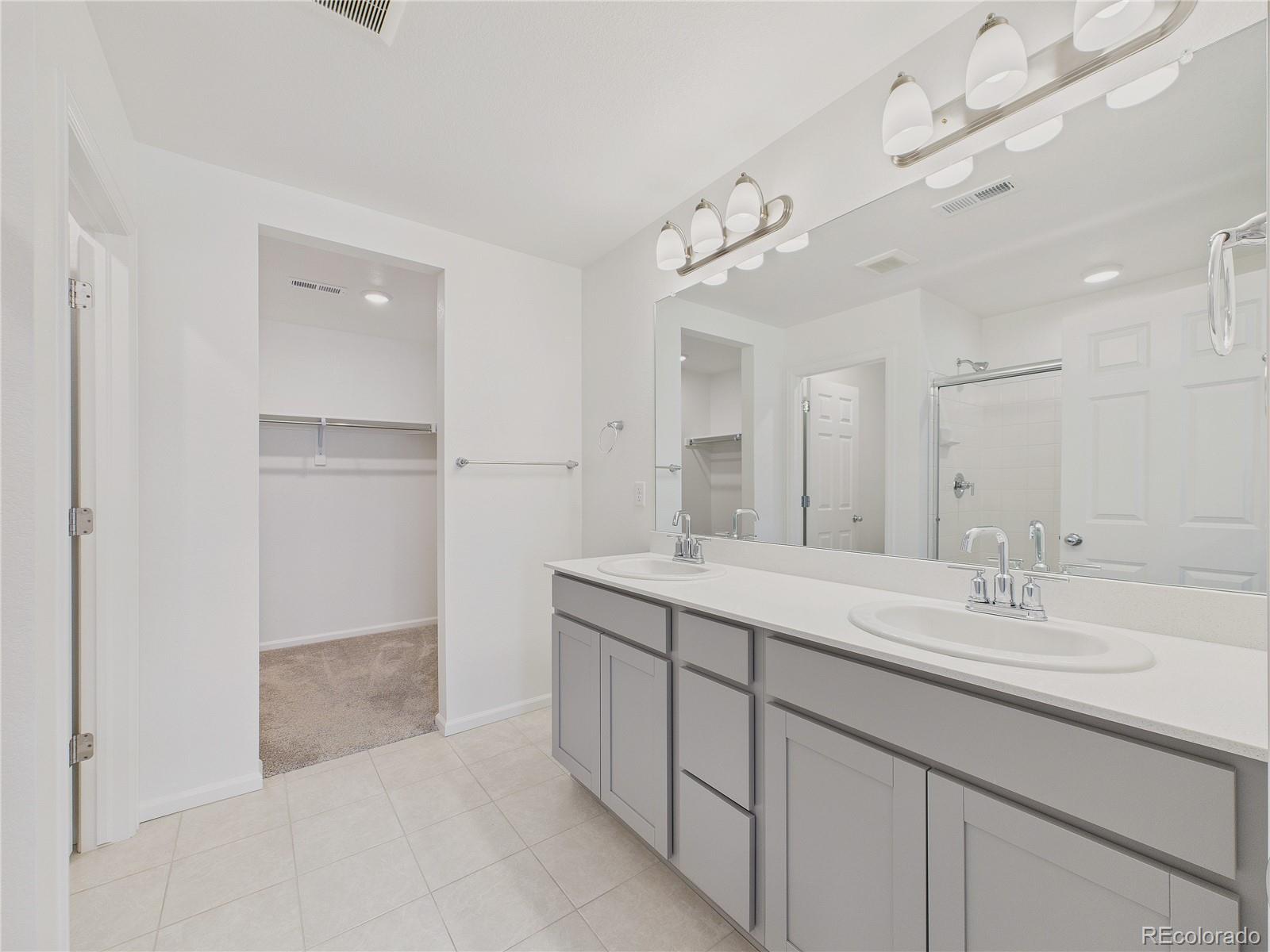 MLS Image #14 for 21646 e 59th place,aurora, Colorado