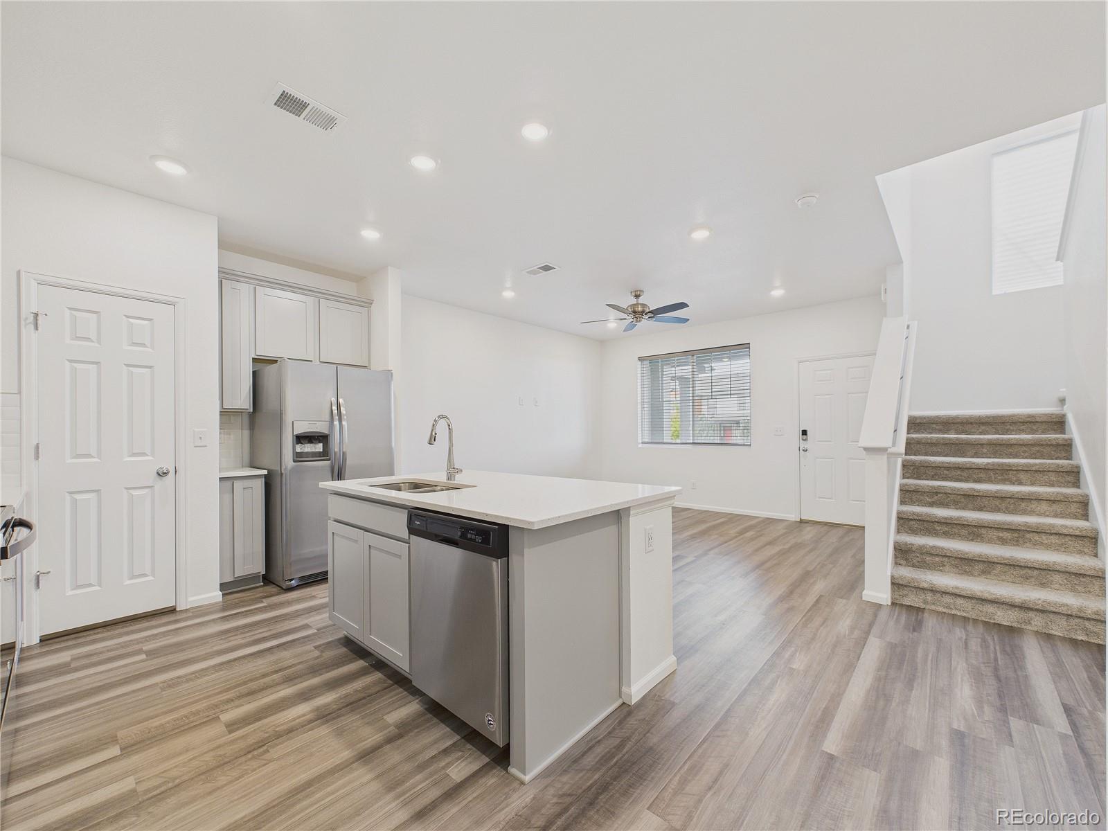MLS Image #4 for 21646 e 59th place,aurora, Colorado