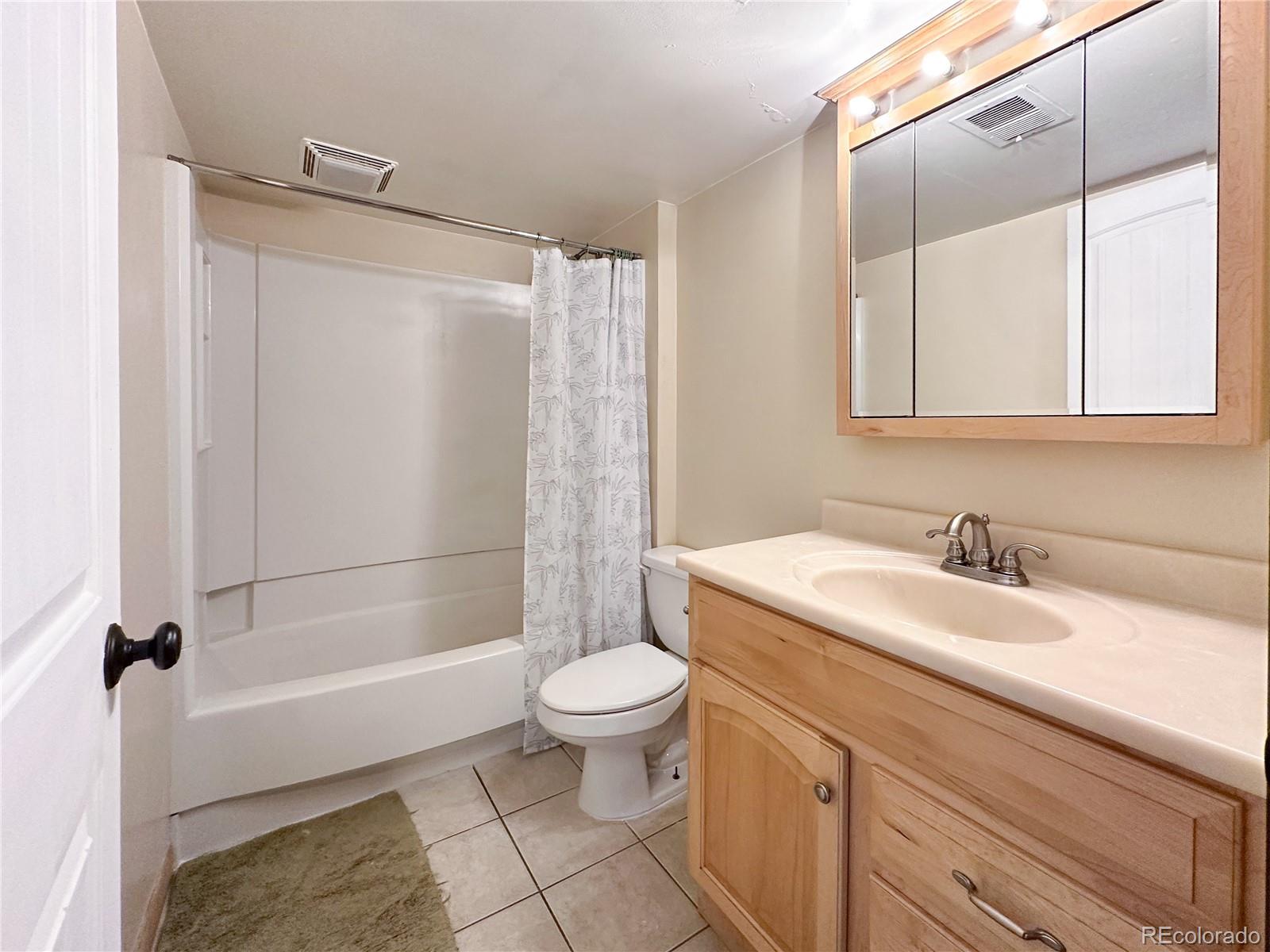 MLS Image #12 for 3793 s ceylon way,aurora, Colorado