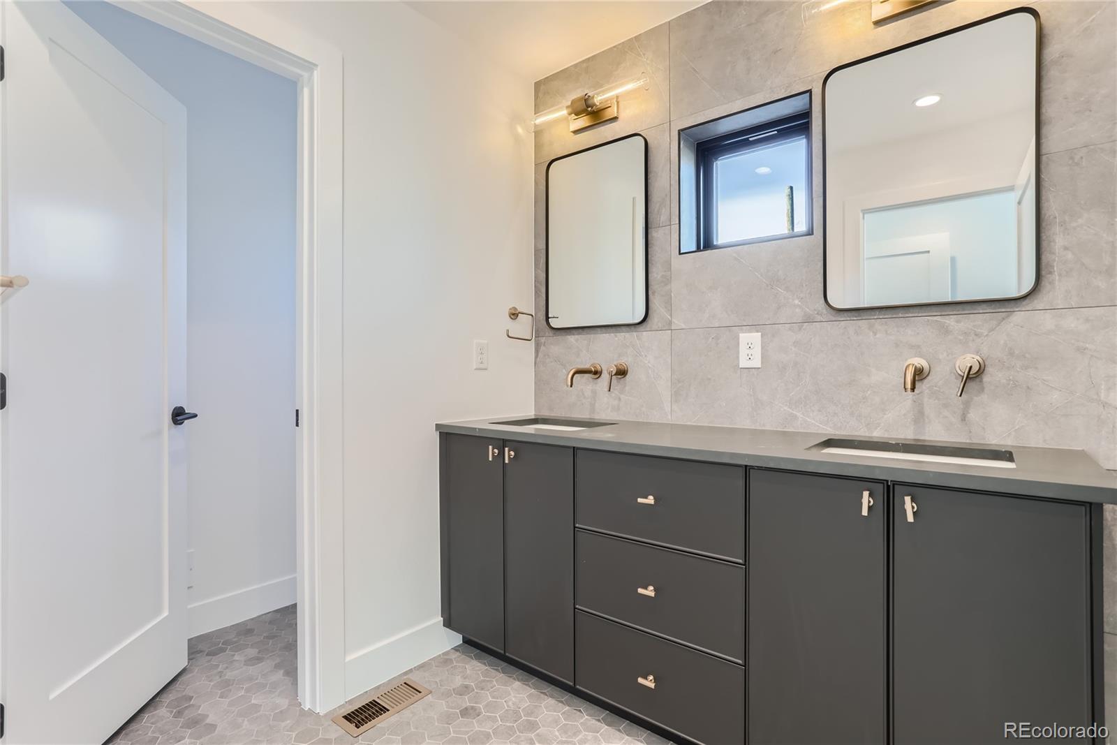 MLS Image #27 for 1928 w 41st avenue,denver, Colorado