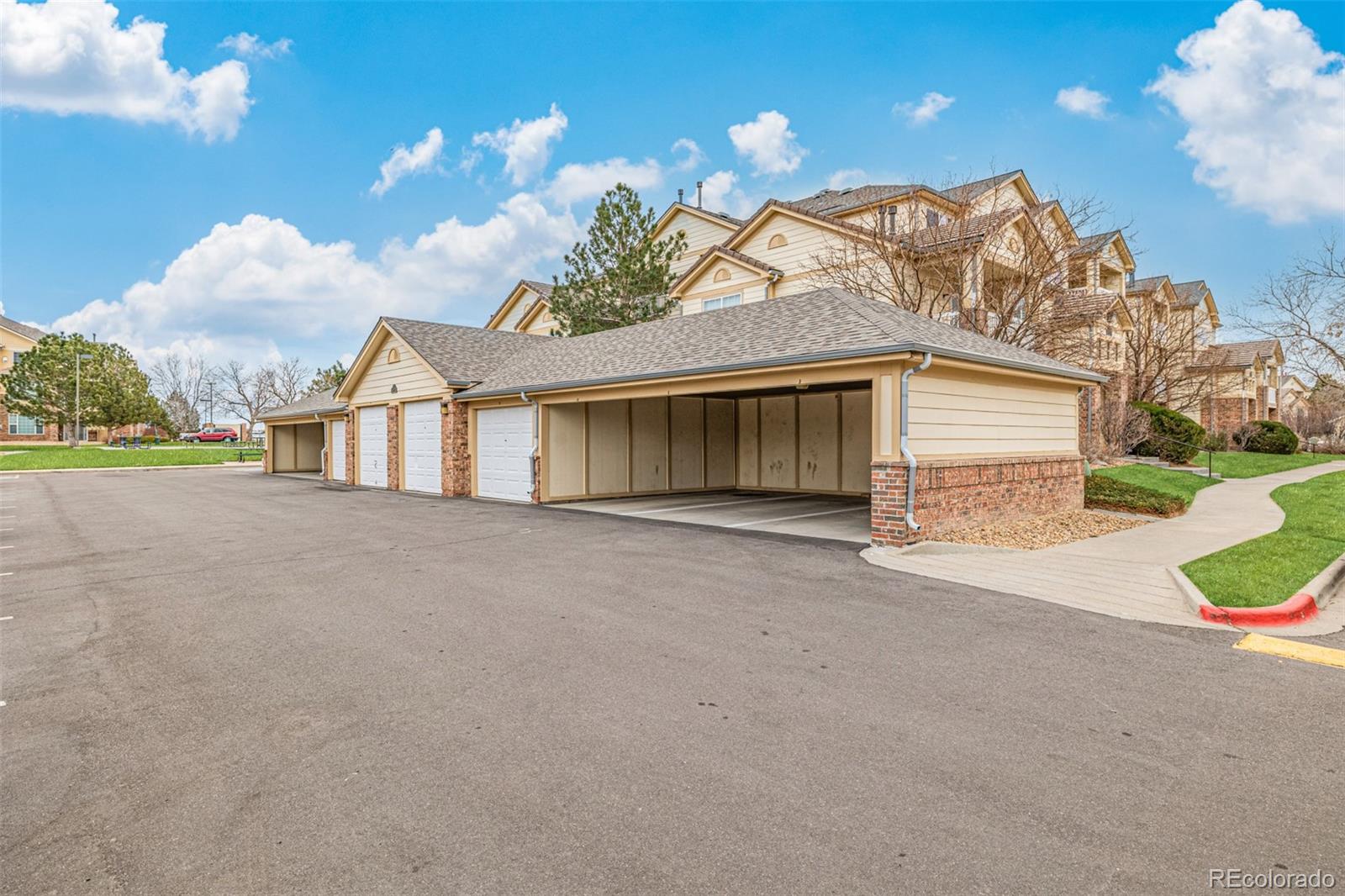 MLS Image #34 for 5726 n genoa way 301,aurora, Colorado