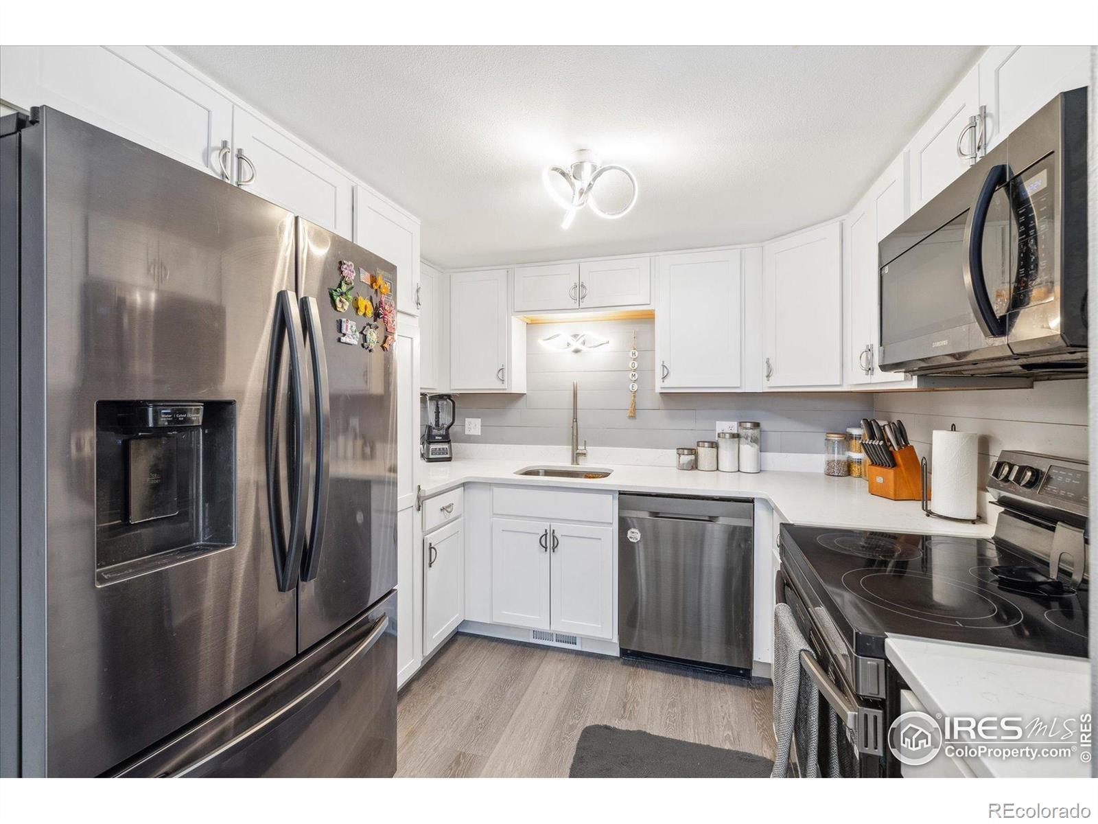 MLS Image #5 for 1561 s sheridan boulevard ,lakewood, Colorado