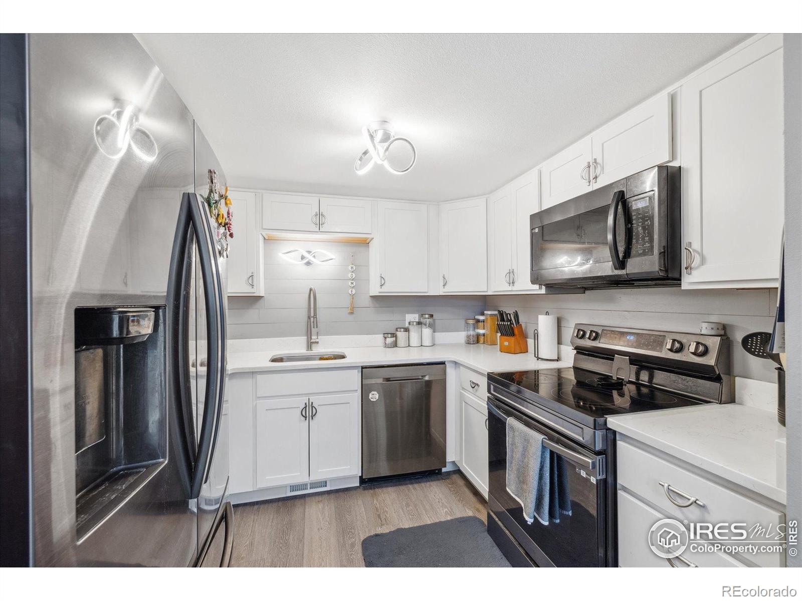 MLS Image #6 for 1561 s sheridan boulevard ,lakewood, Colorado