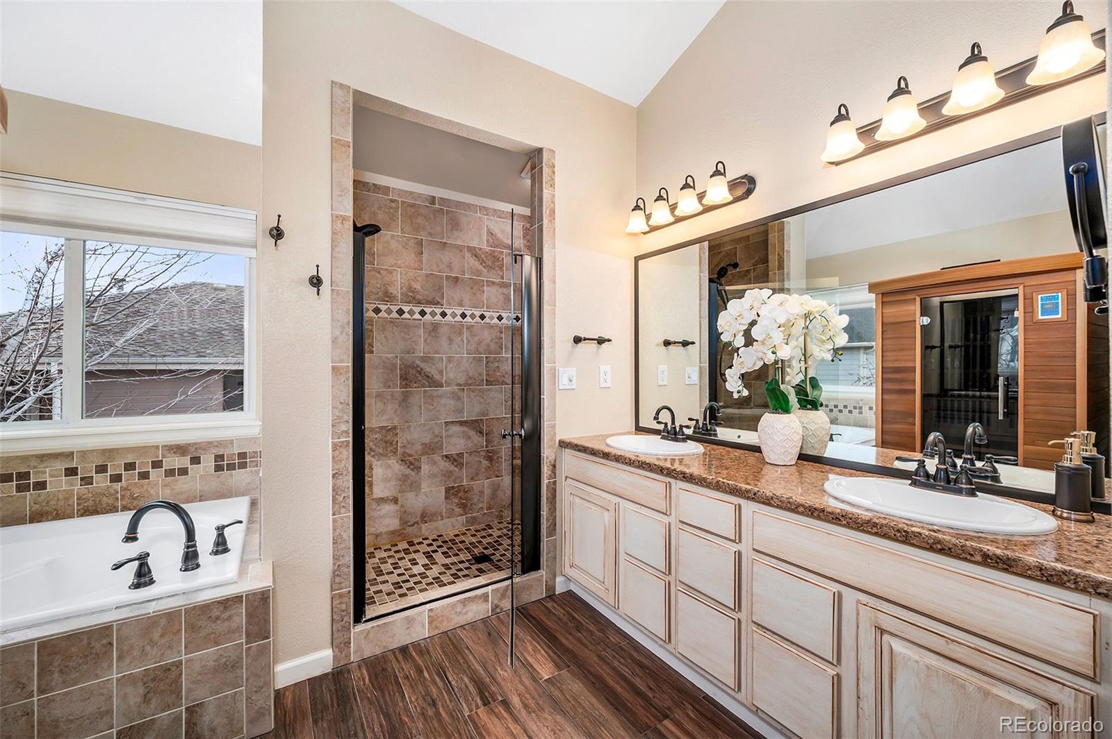 MLS Image #13 for 18917 e low circle,aurora, Colorado
