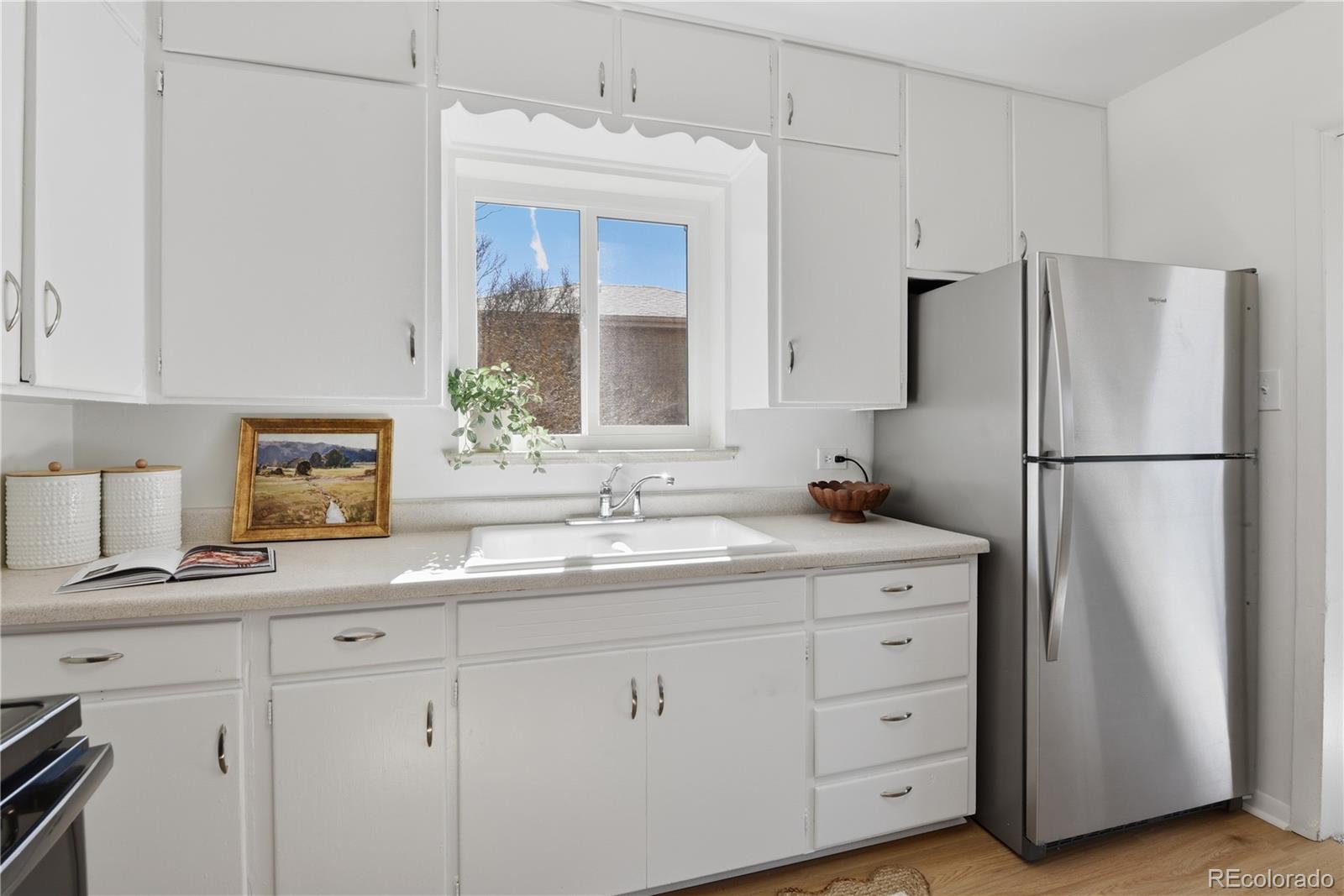 MLS Image #11 for 2592 s uno way,denver, Colorado