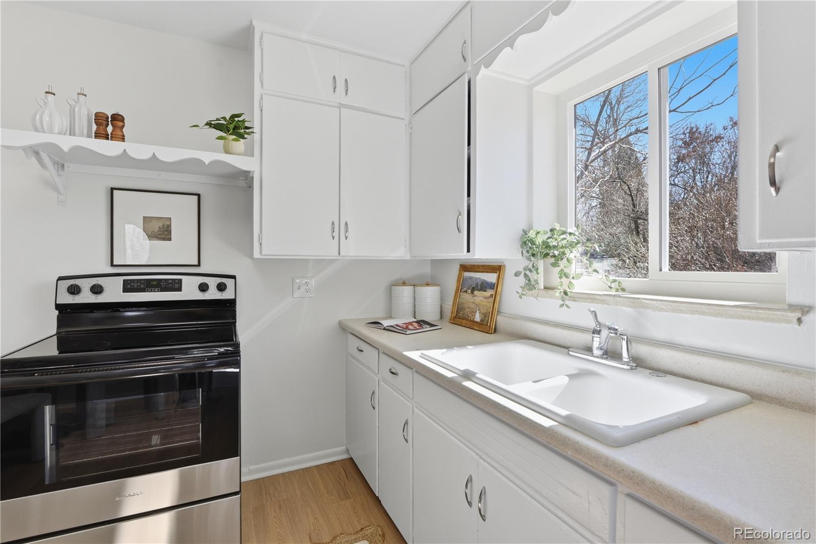 MLS Image #12 for 2592 s uno way,denver, Colorado