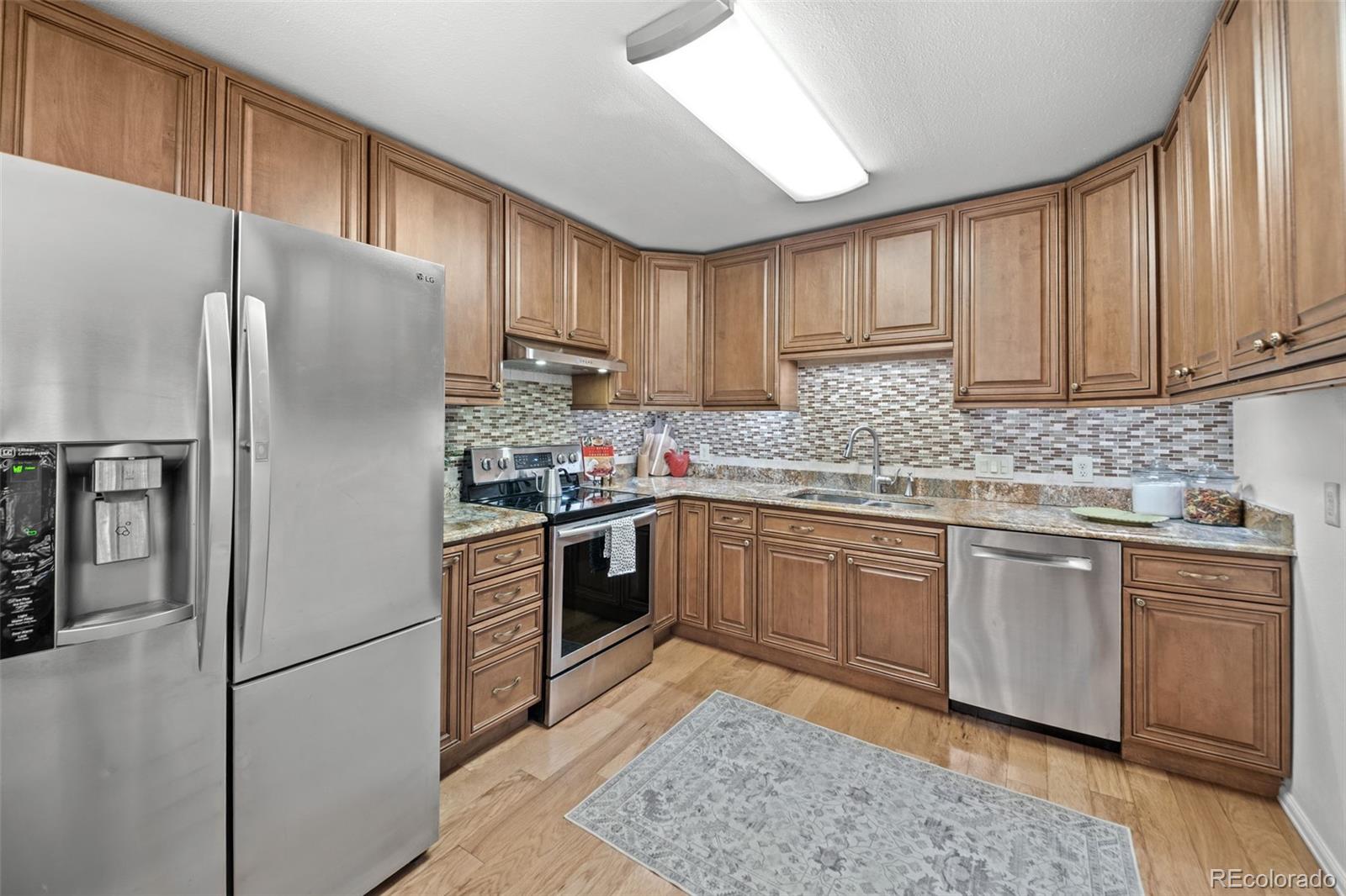 MLS Image #5 for 803  nucla street,aurora, Colorado