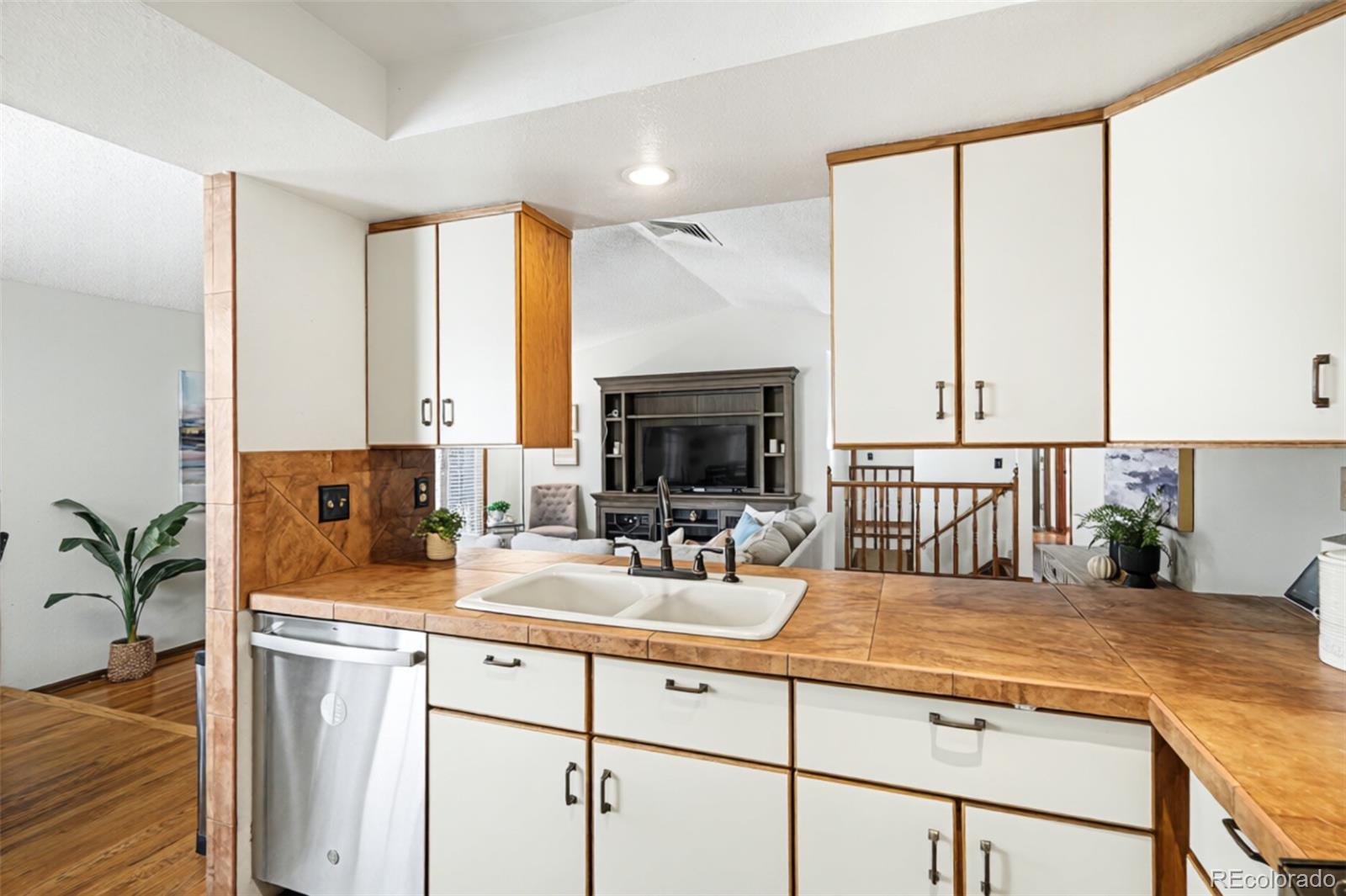 MLS Image #5 for 9643 w grand avenue,littleton, Colorado