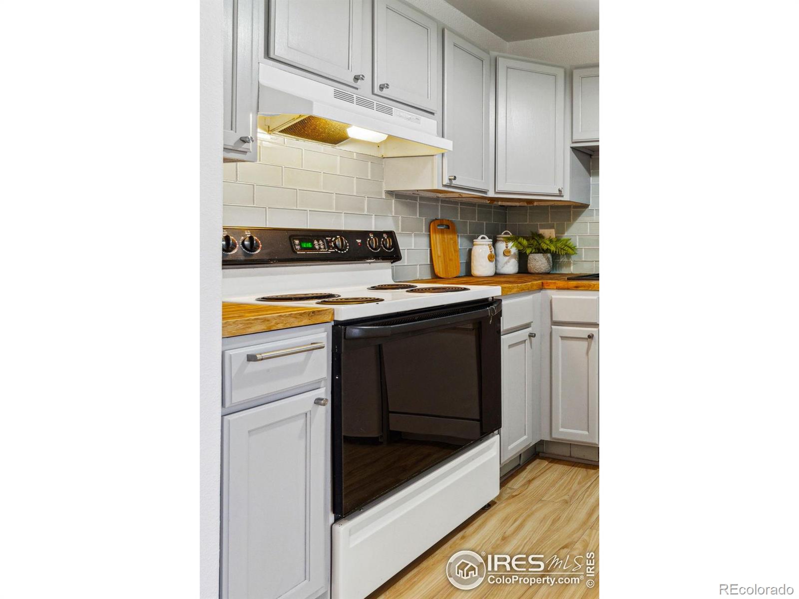 MLS Image #12 for 860 w moorhead circle,boulder, Colorado