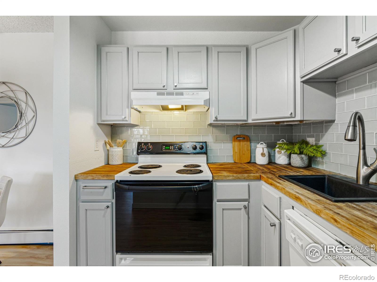 MLS Image #14 for 860 w moorhead circle,boulder, Colorado