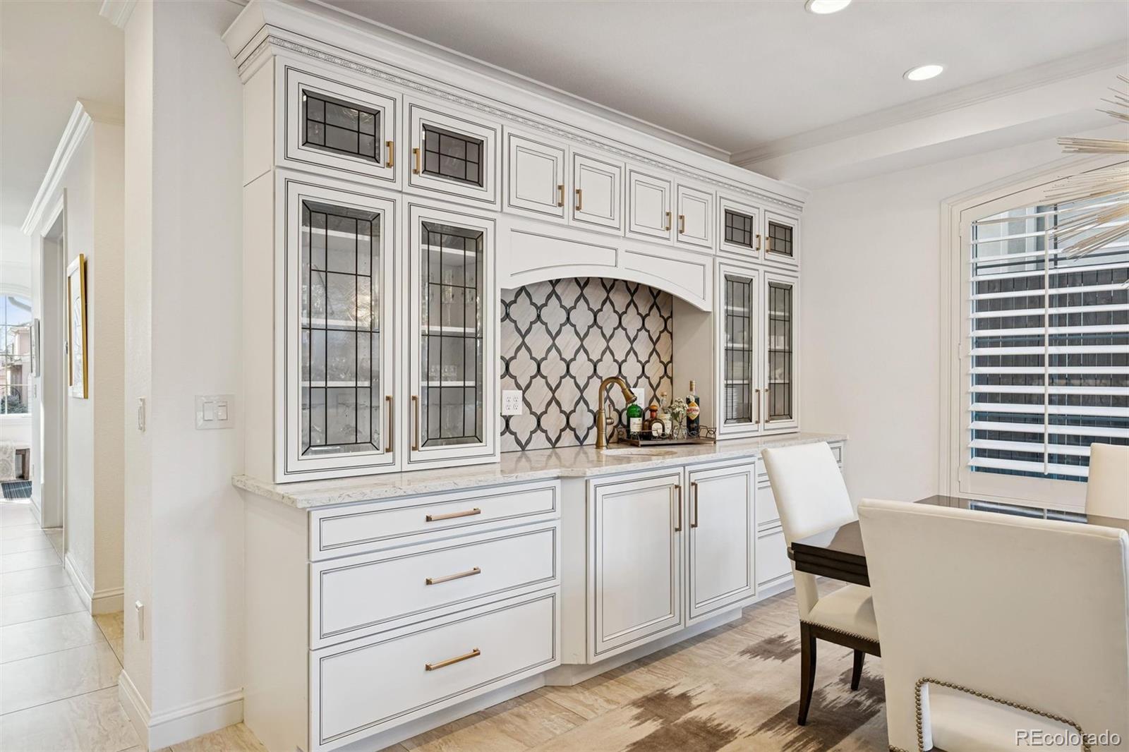 MLS Image #11 for 526  fillmore street,denver, Colorado