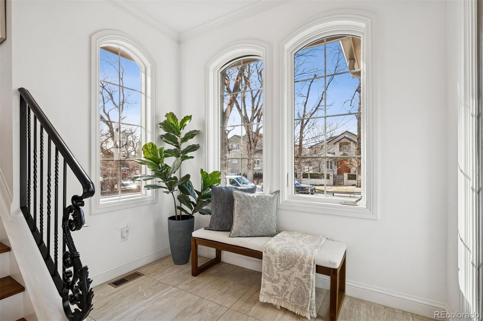 MLS Image #3 for 526  fillmore street,denver, Colorado