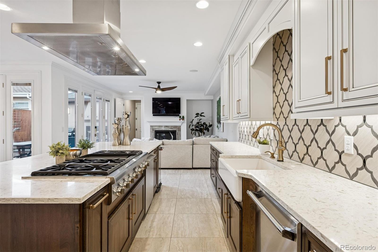 MLS Image #7 for 526  fillmore street,denver, Colorado