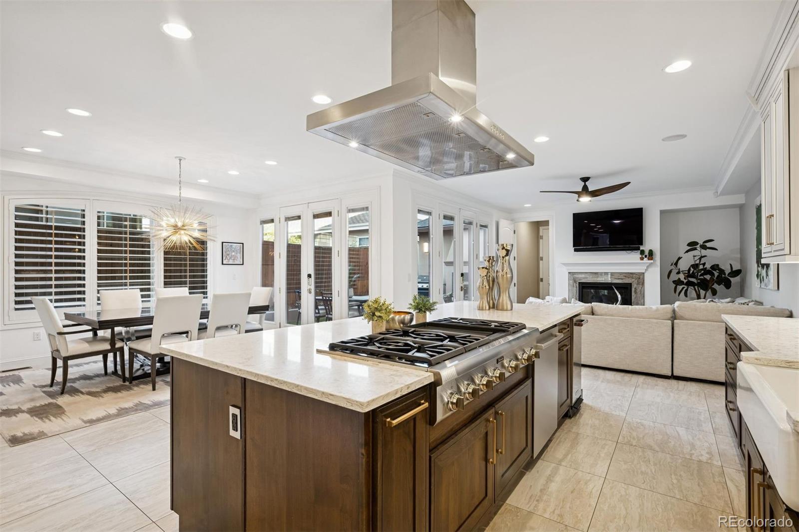 MLS Image #9 for 526  fillmore street,denver, Colorado