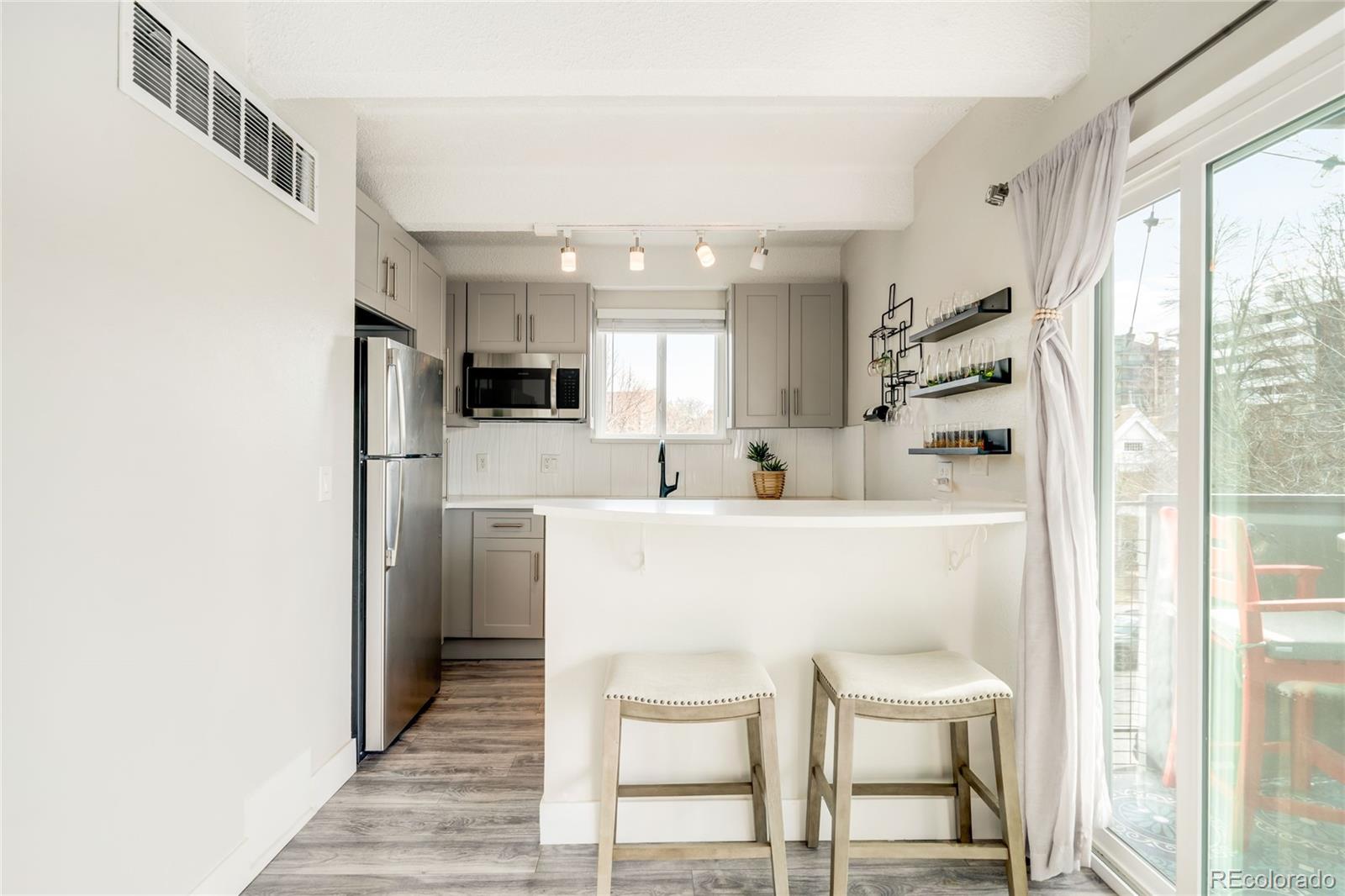 MLS Image #5 for 1265  race street 301,denver, Colorado