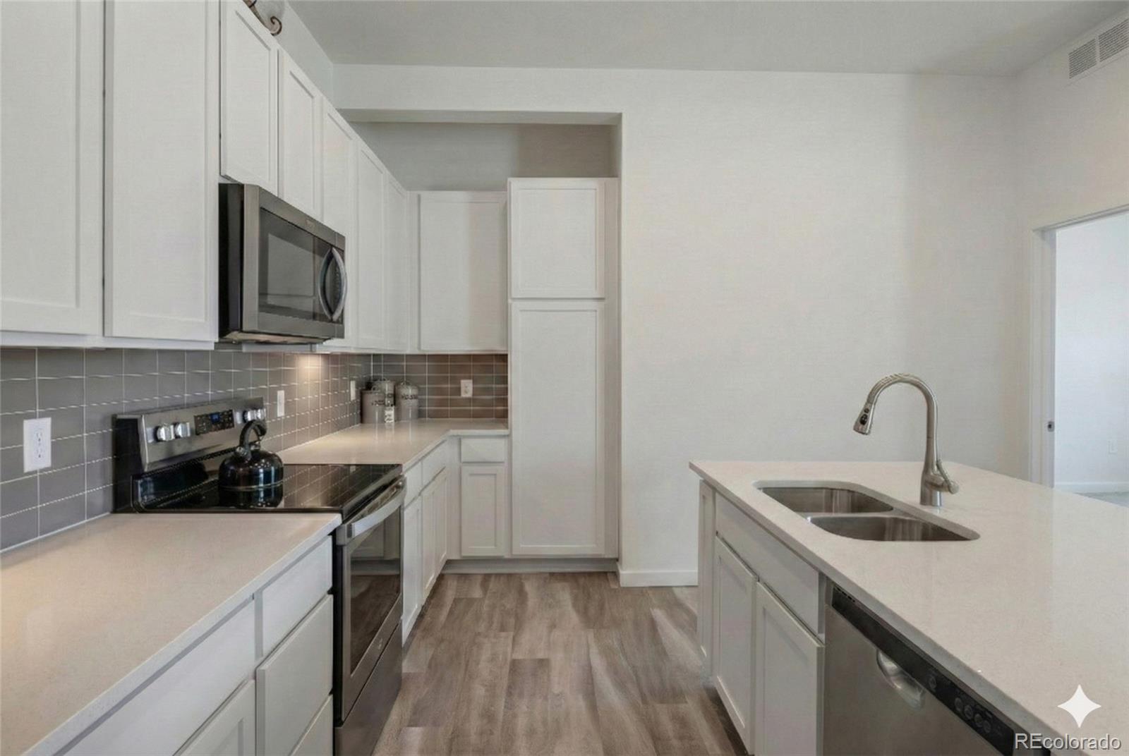 MLS Image #11 for 9287  twenty mile road 401,parker, Colorado