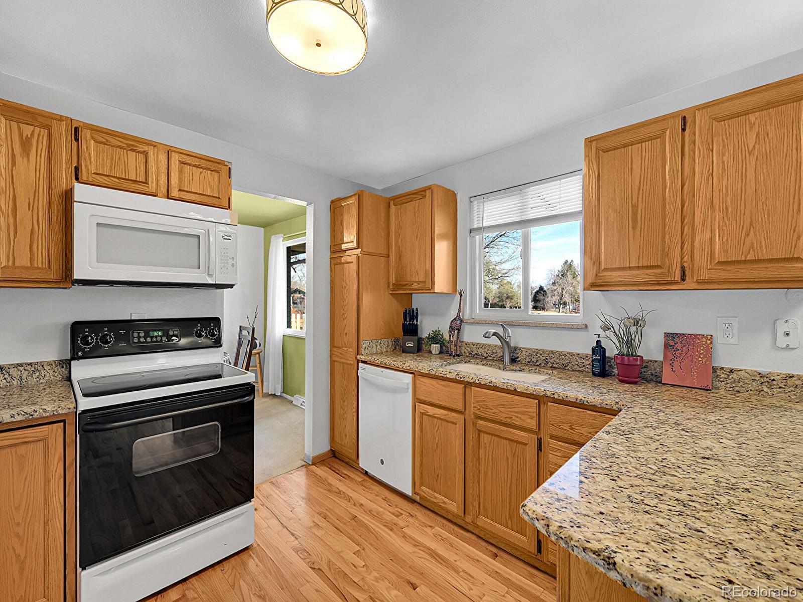 MLS Image #11 for 6956  robb street,arvada, Colorado