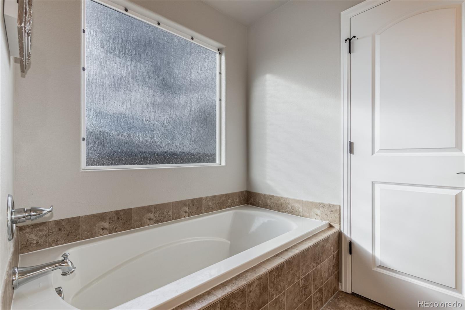 MLS Image #14 for 410  sycamore avenue,johnstown, Colorado