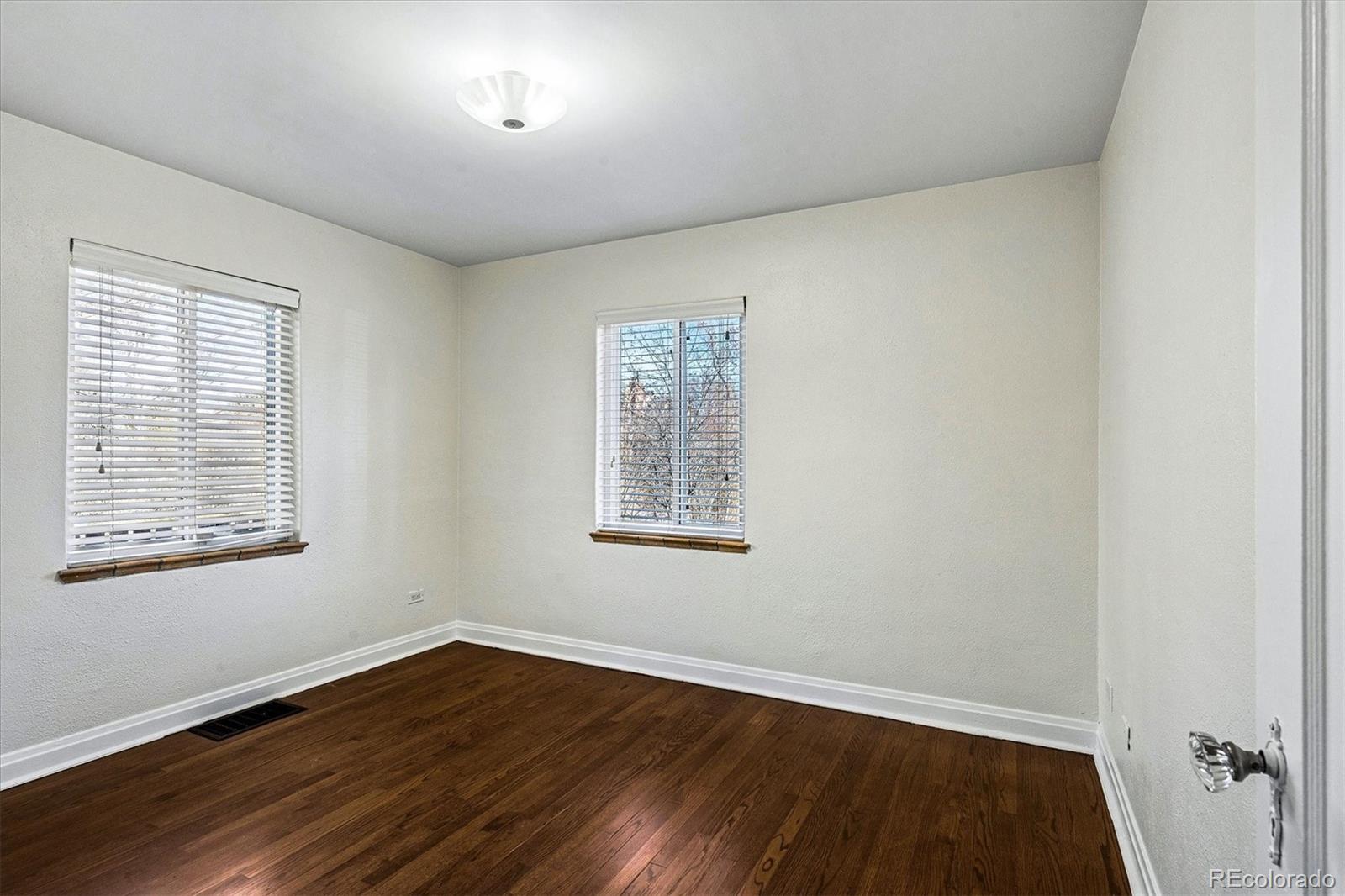 MLS Image #14 for 1621  olive street,denver, Colorado