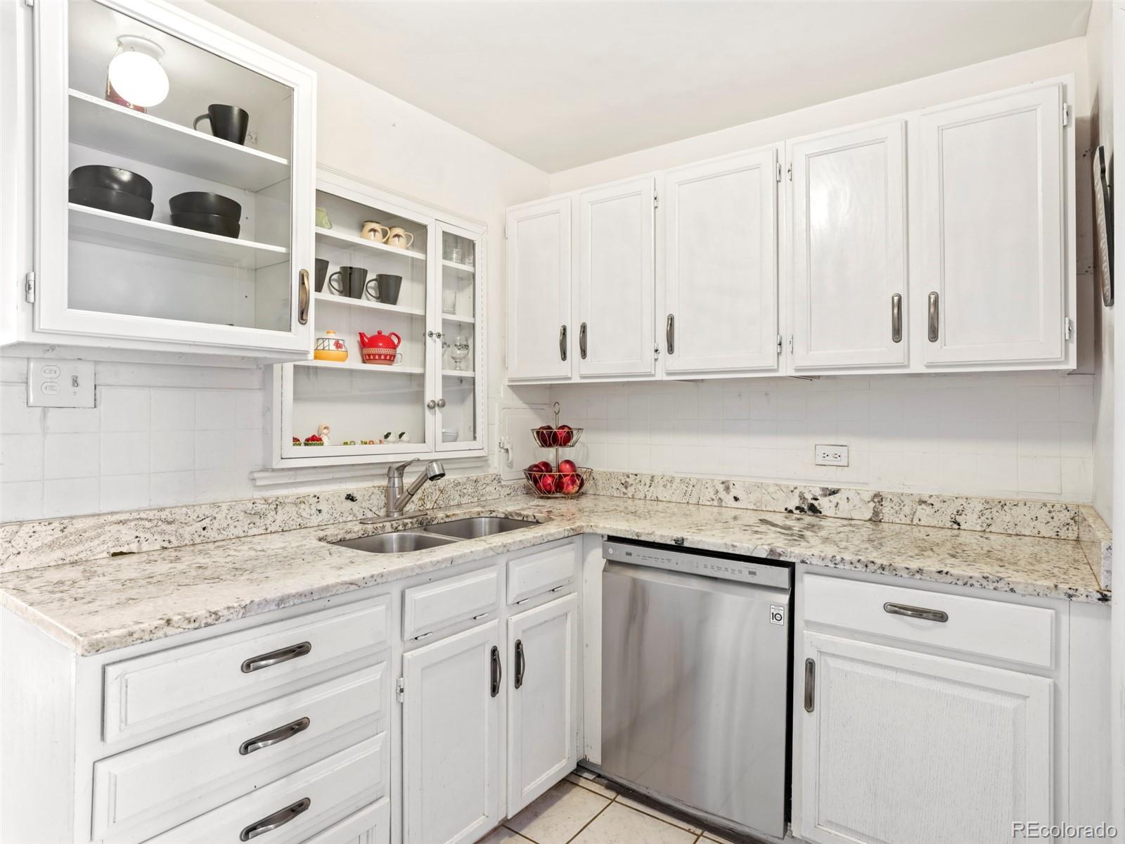 MLS Image #7 for 645 s pecos street,denver, Colorado