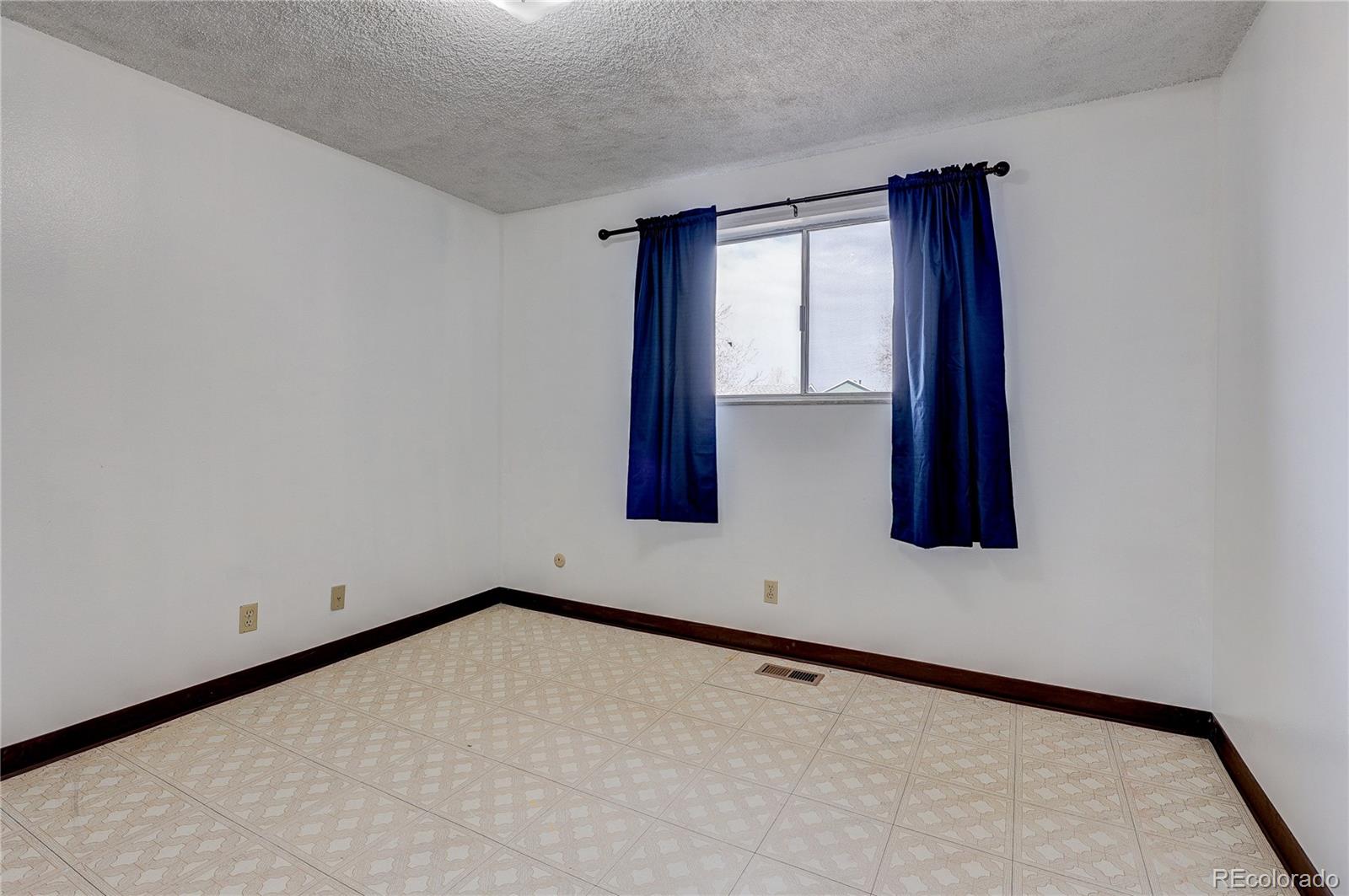 MLS Image #15 for 14832  elmendorf place,denver, Colorado