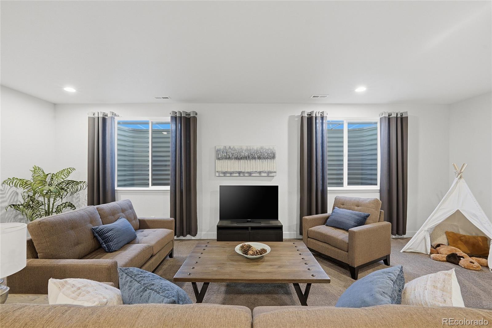 MLS Image #21 for 25019 e alder drive,aurora, Colorado