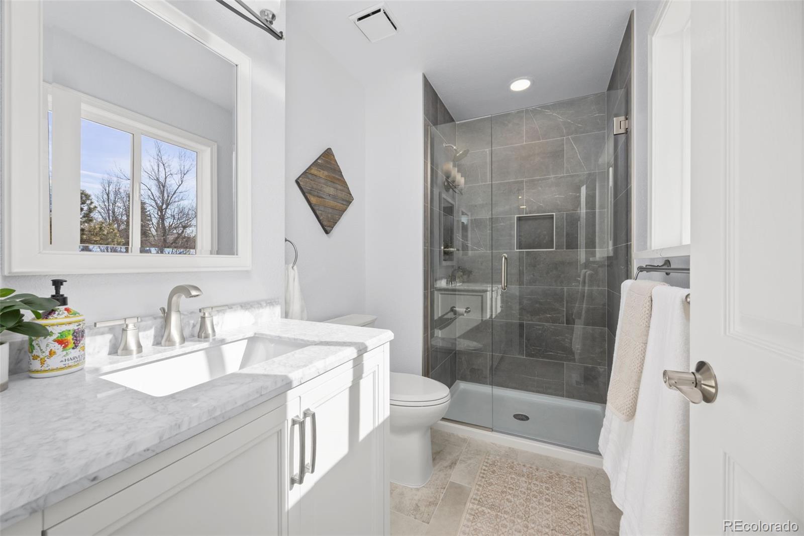 MLS Image #13 for 7964 e costilla boulevard,centennial, Colorado