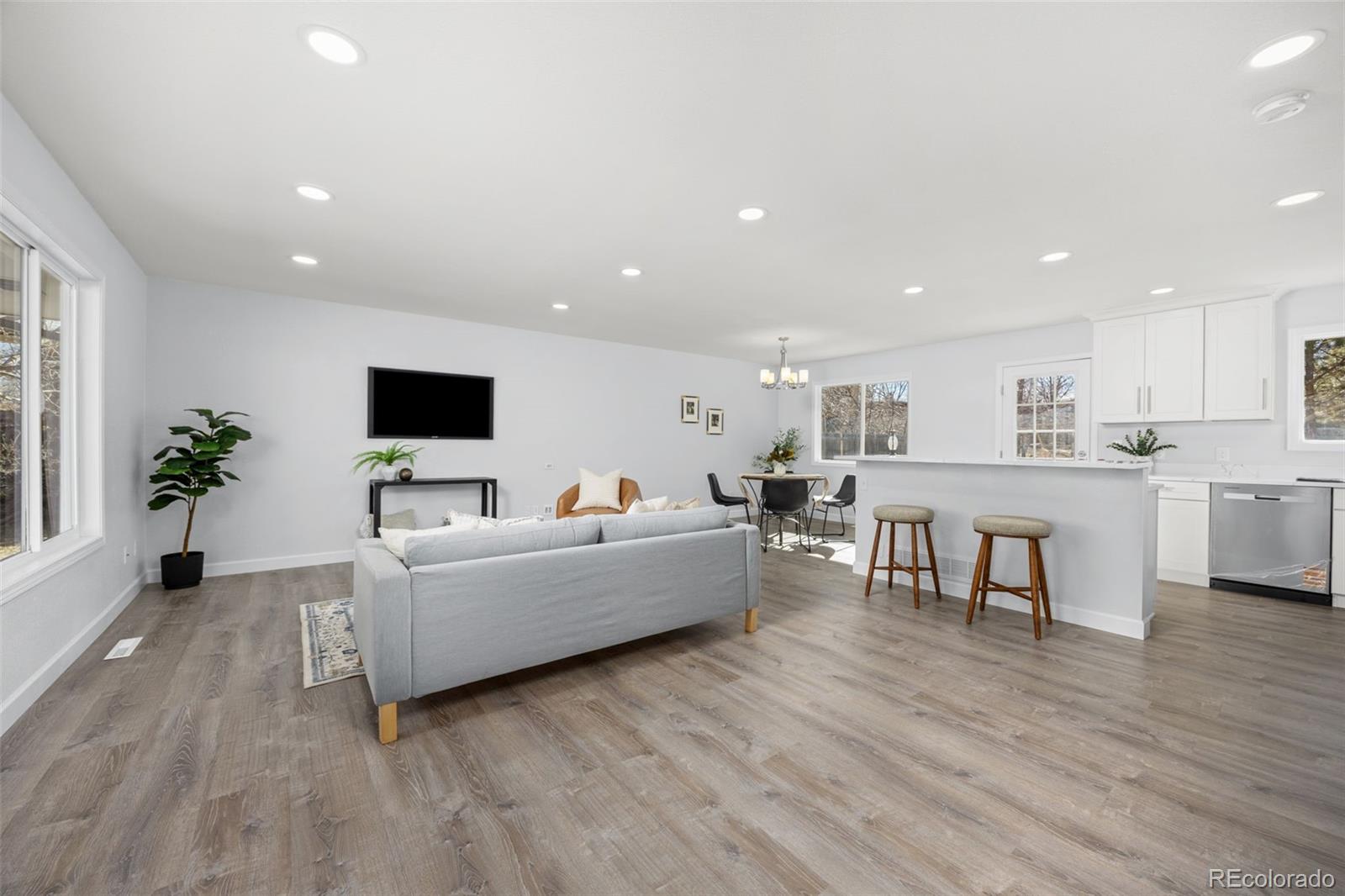 MLS Image #2 for 7964 e costilla boulevard,centennial, Colorado