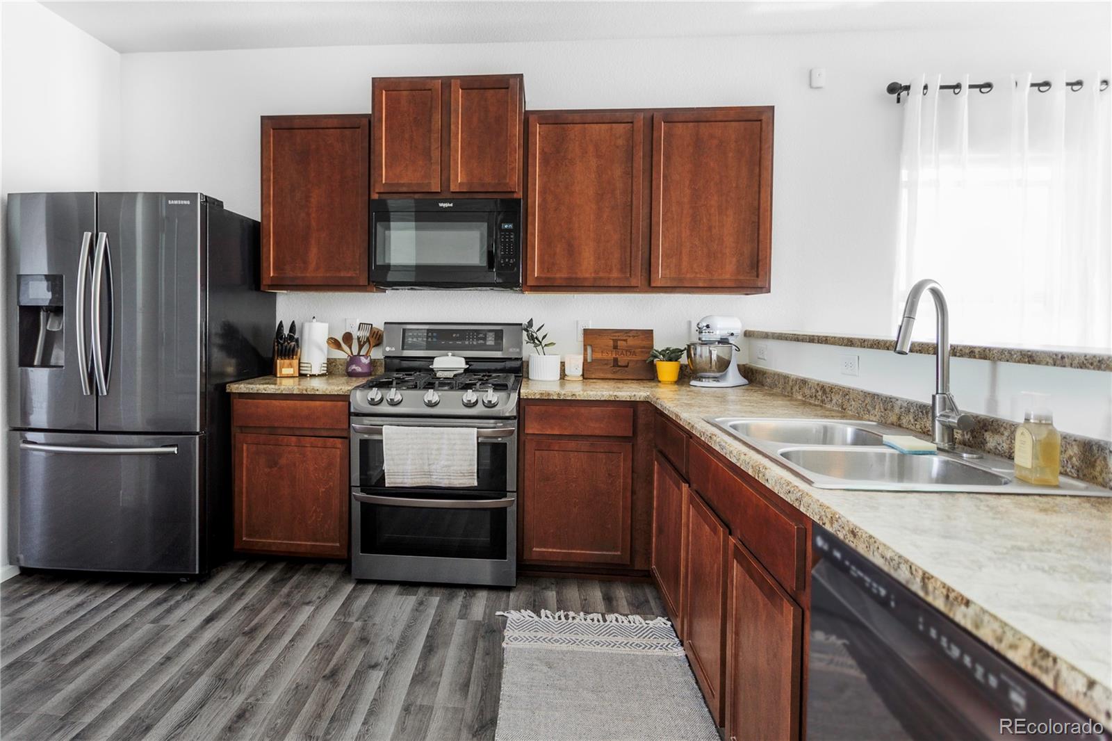 MLS Image #6 for 484  reserve avenue,lochbuie, Colorado