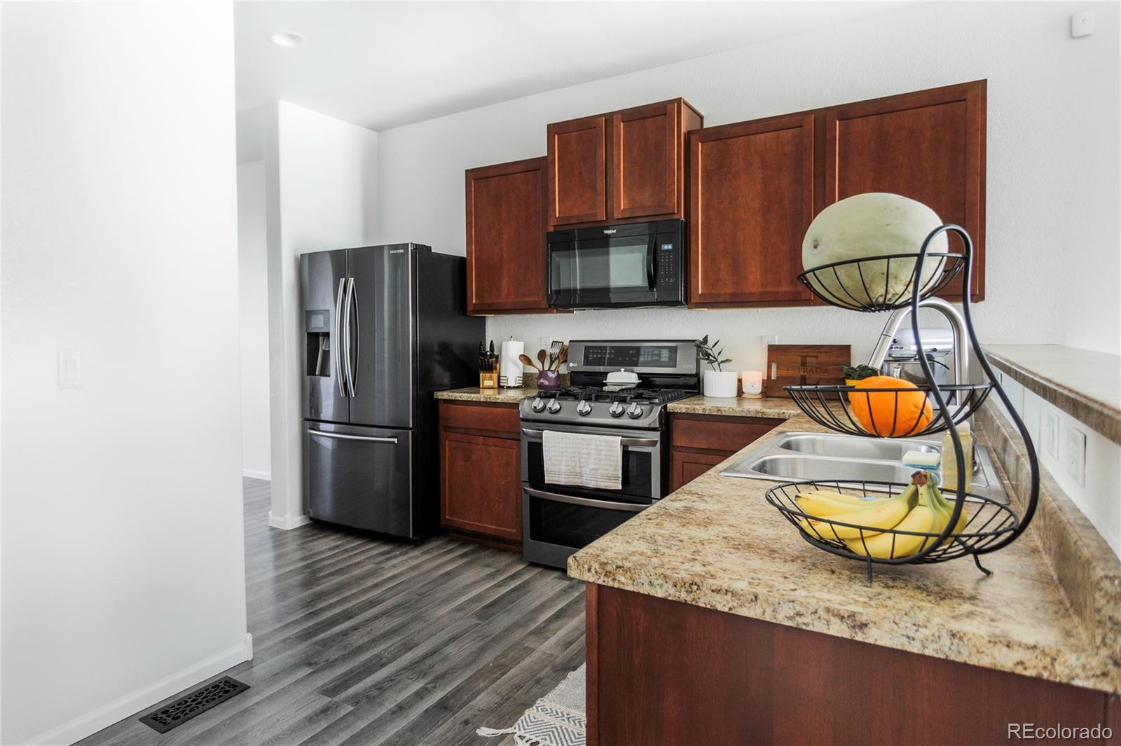 MLS Image #7 for 484  reserve avenue,lochbuie, Colorado