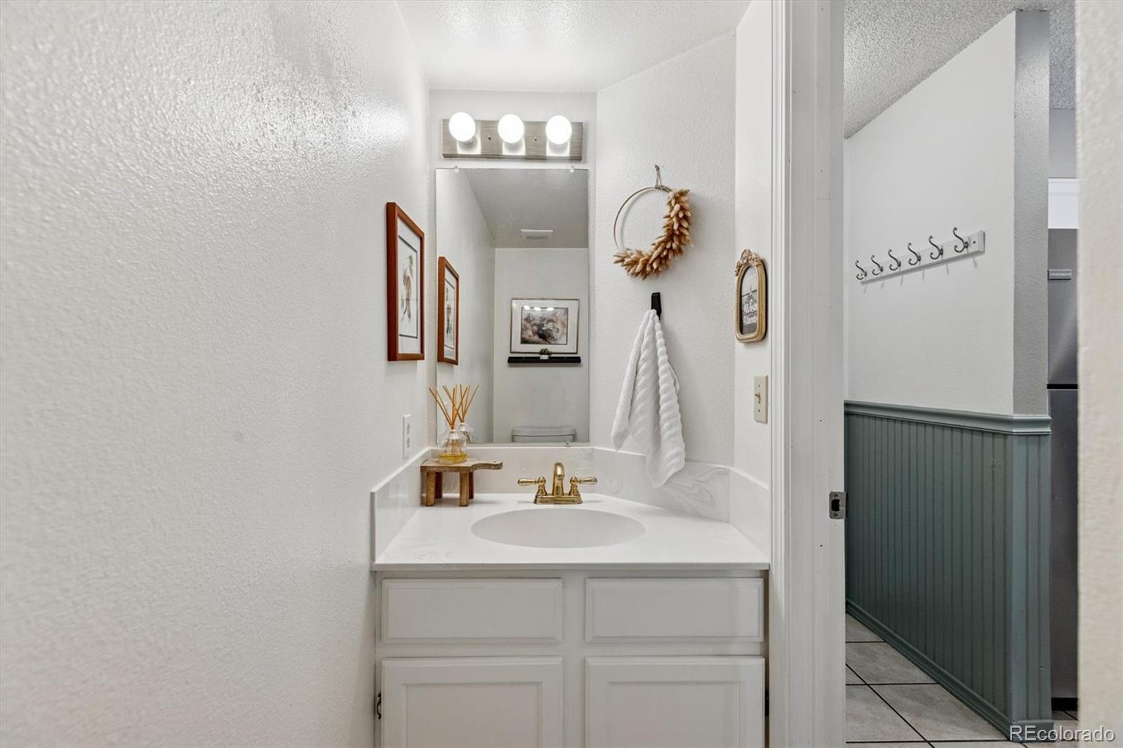MLS Image #9 for 8773 w cornell avenue,lakewood, Colorado