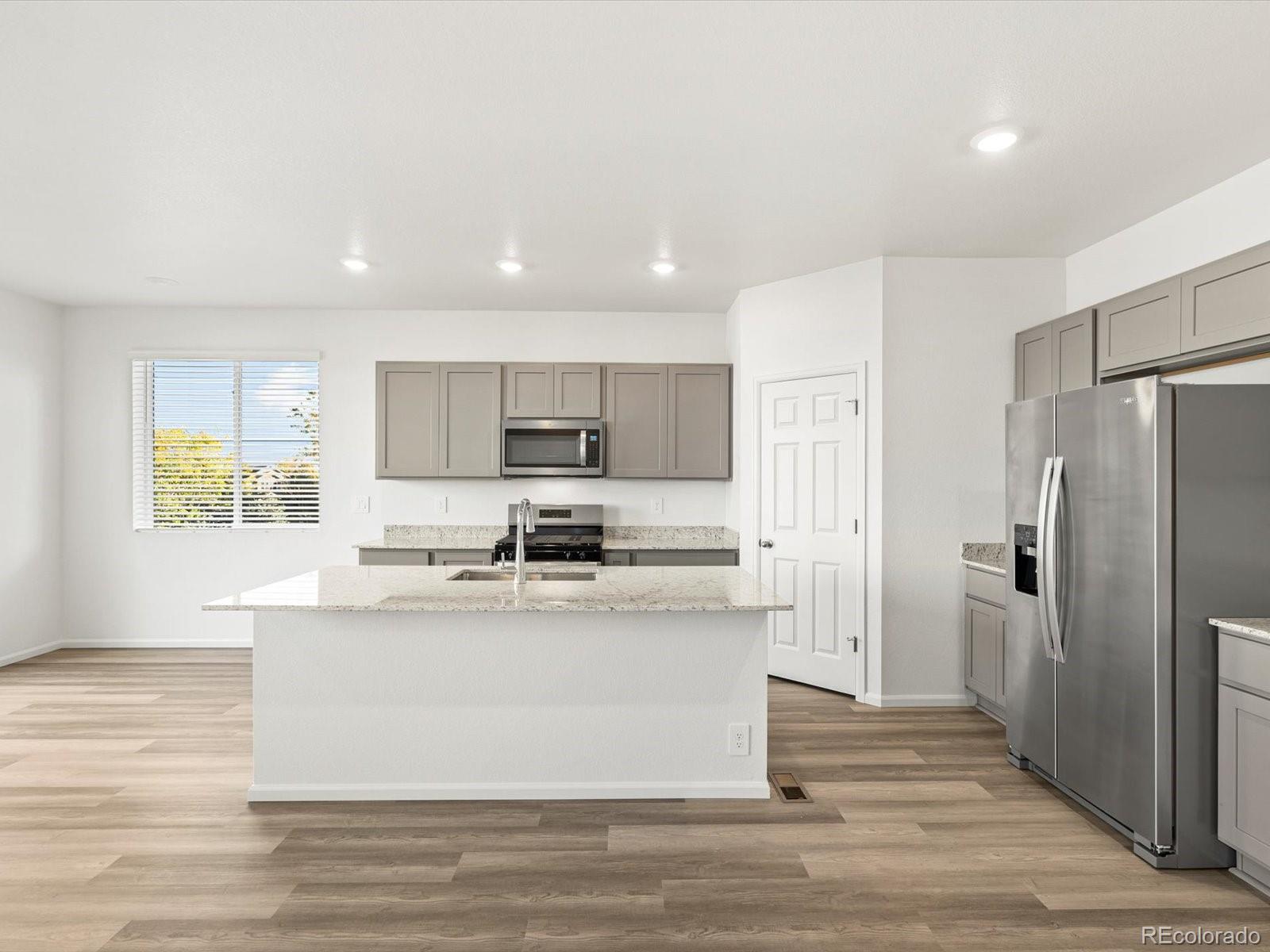 MLS Image #10 for 1695  yampa river drive,windsor, Colorado