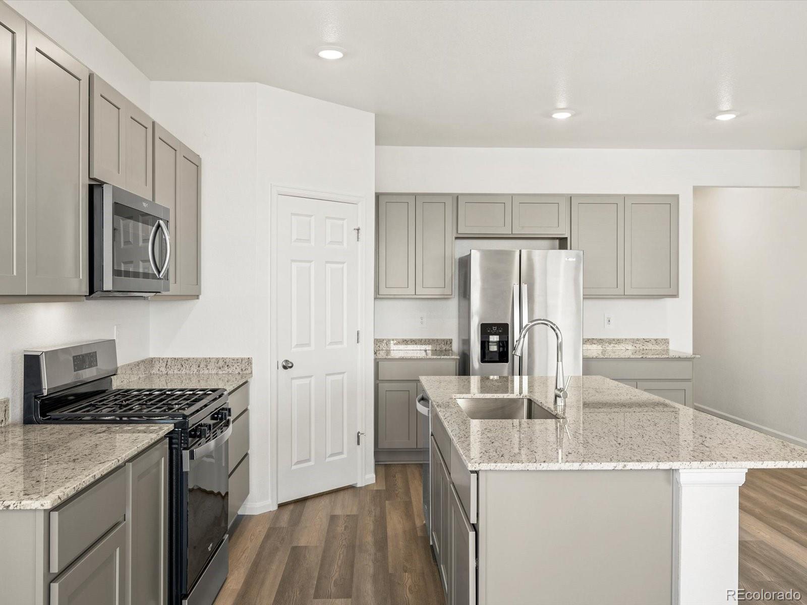 MLS Image #14 for 1695  yampa river drive,windsor, Colorado